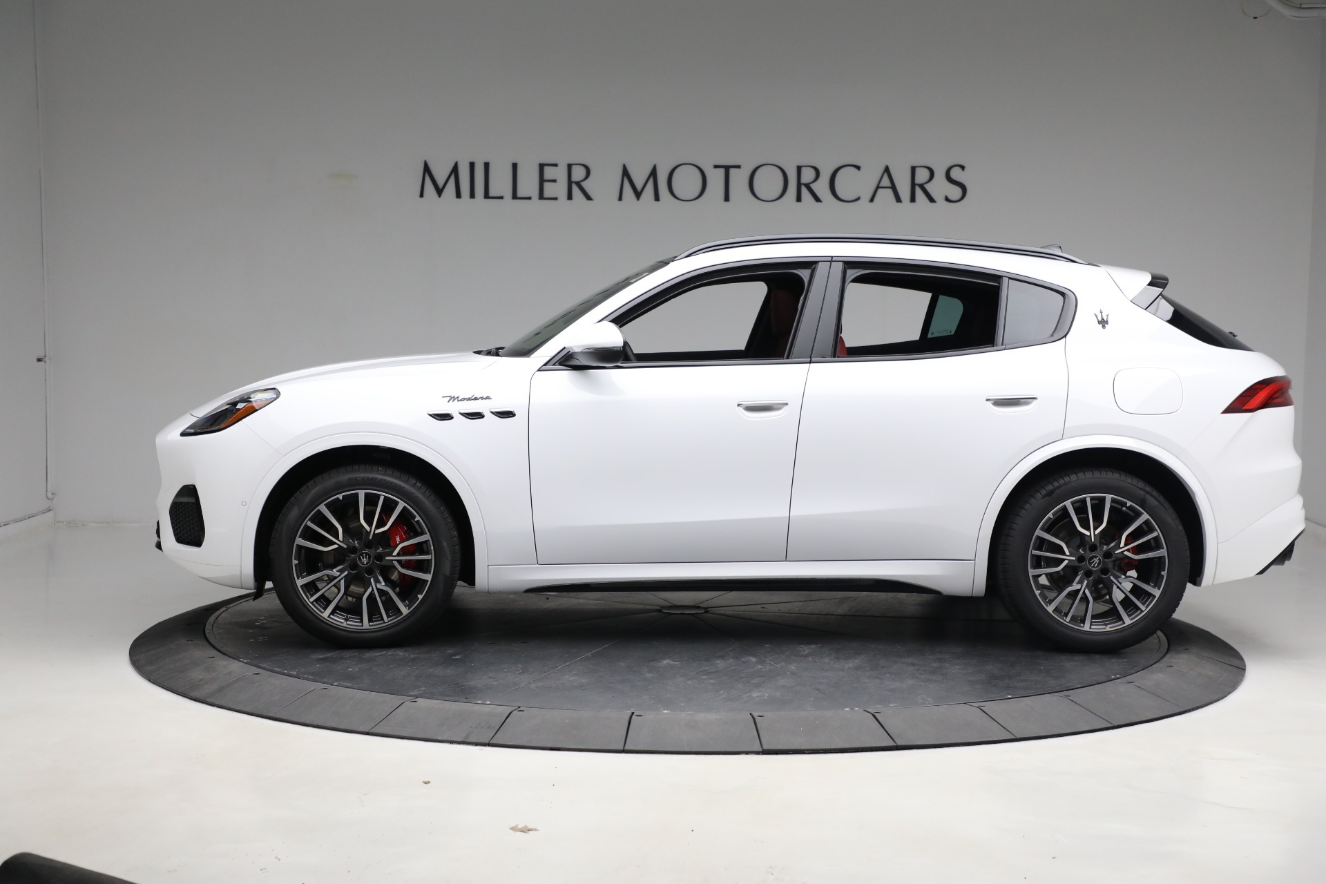 New 2023 Maserati Grecale Modena | St. Petersburg, FL