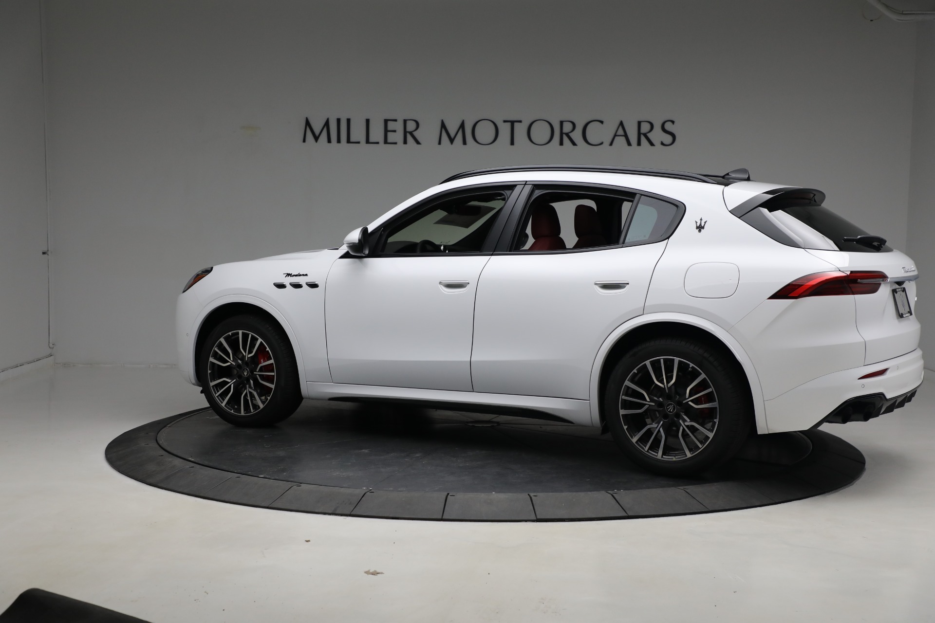New 2023 Maserati Grecale Modena | St. Petersburg, FL