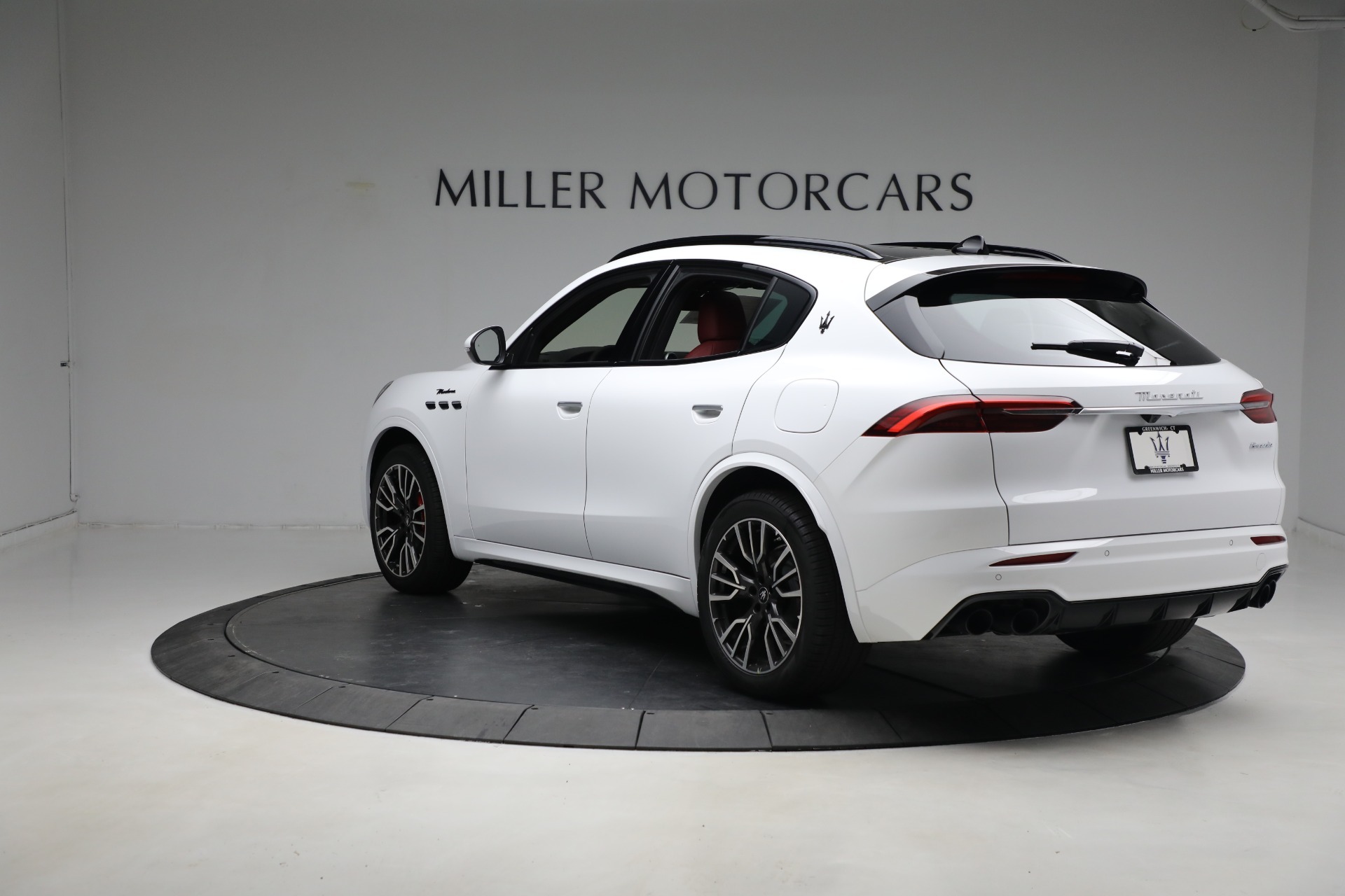 New 2023 Maserati Grecale Modena | St. Petersburg, FL