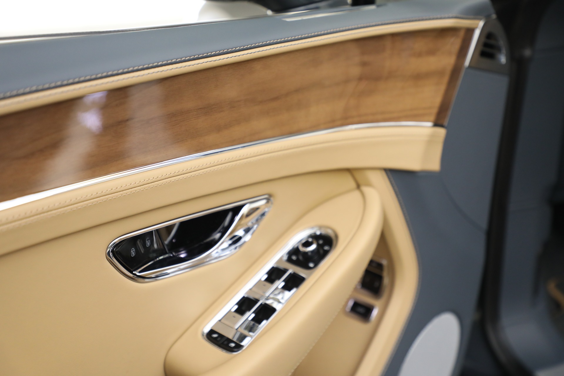 New 2023 Bentley Continental GTC V8 | St. Petersburg, FL