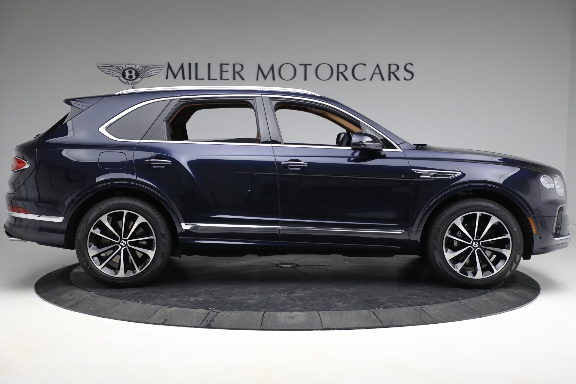 New 2023 Bentley Bentayga V8 | St. Petersburg, FL
