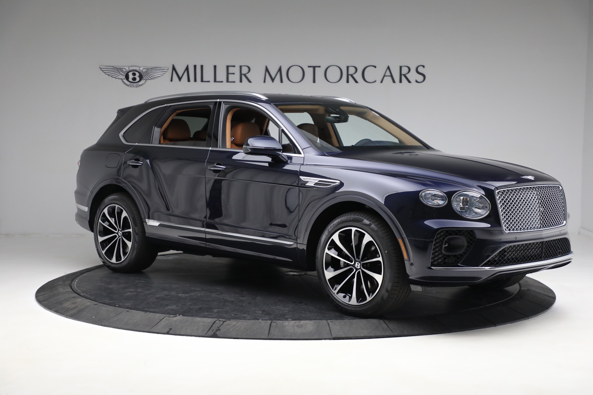 New 2023 Bentley Bentayga V8 | St. Petersburg, FL