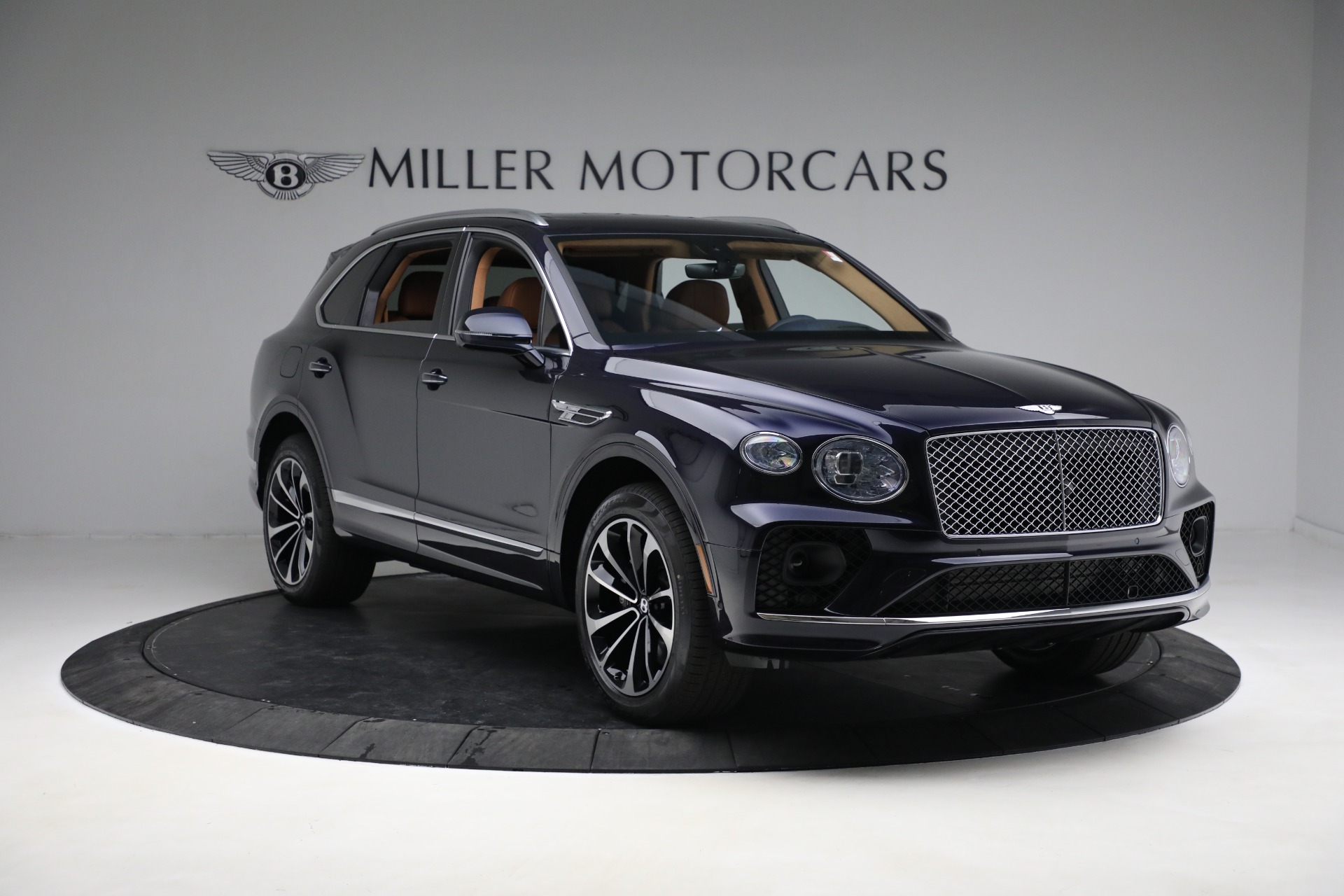 New 2023 Bentley Bentayga V8 | St. Petersburg, FL