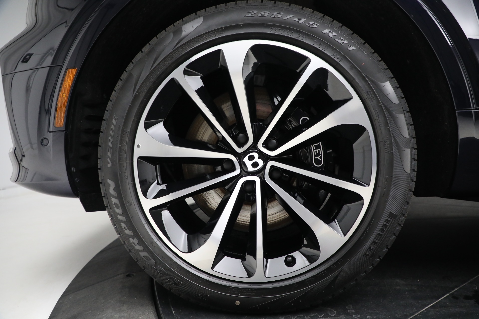 New 2023 Bentley Bentayga V8 | St. Petersburg, FL