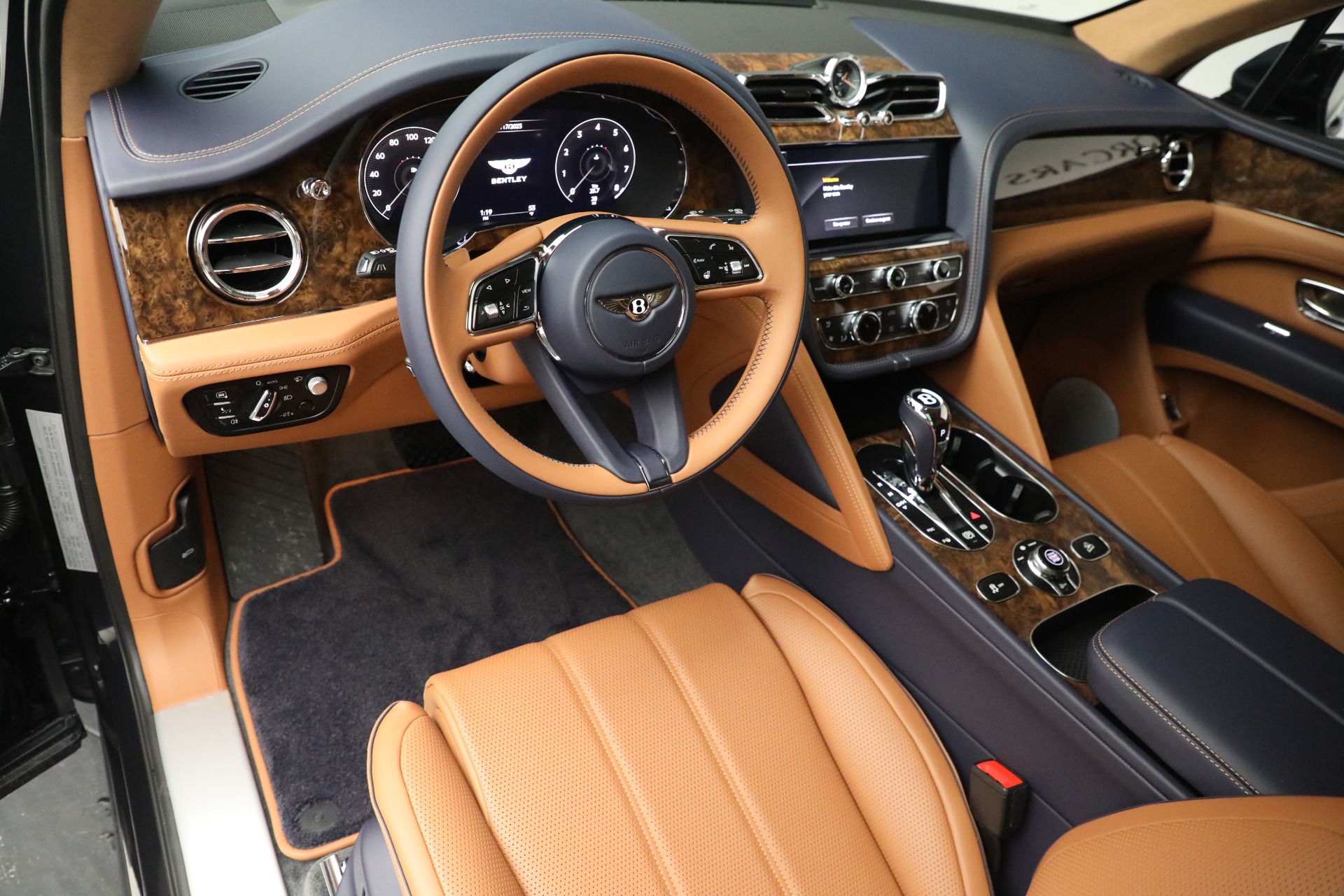 New 2023 Bentley Bentayga V8 | St. Petersburg, FL