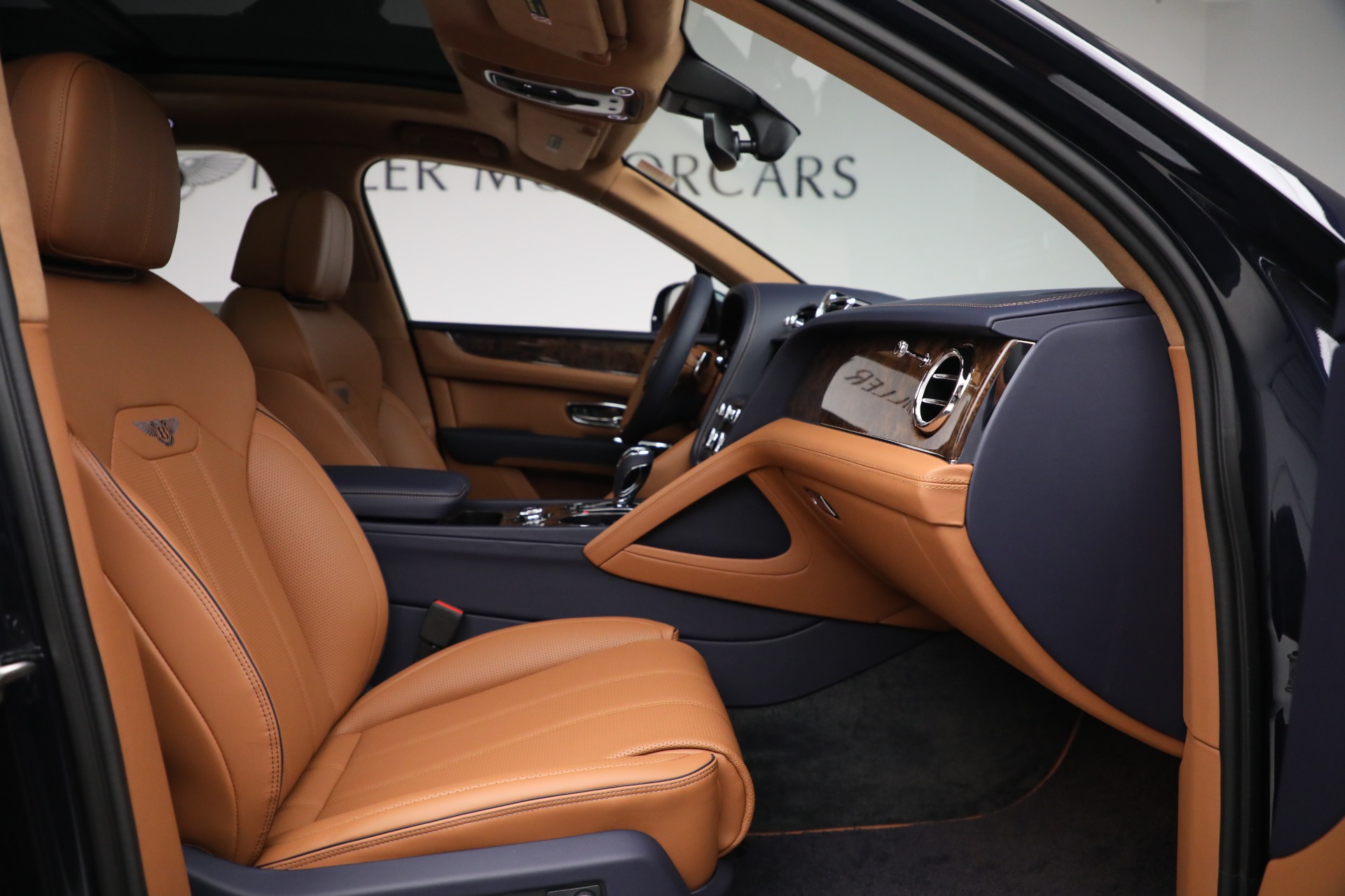 New 2023 Bentley Bentayga V8 | St. Petersburg, FL