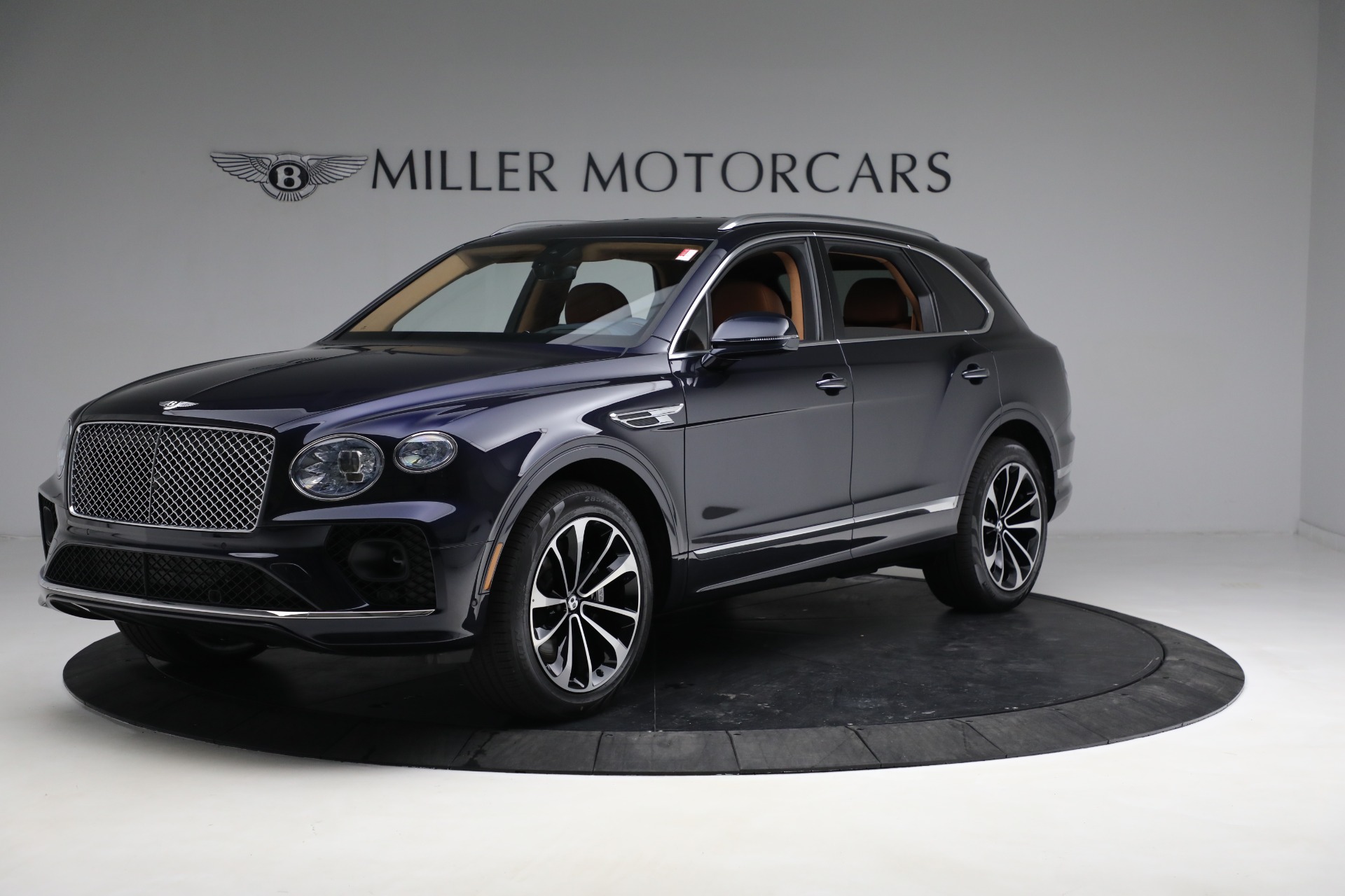 New 2023 Bentley Bentayga V8 | St. Petersburg, FL