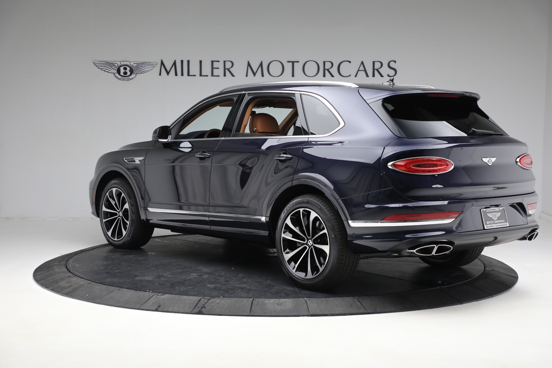 New 2023 Bentley Bentayga V8 | St. Petersburg, FL