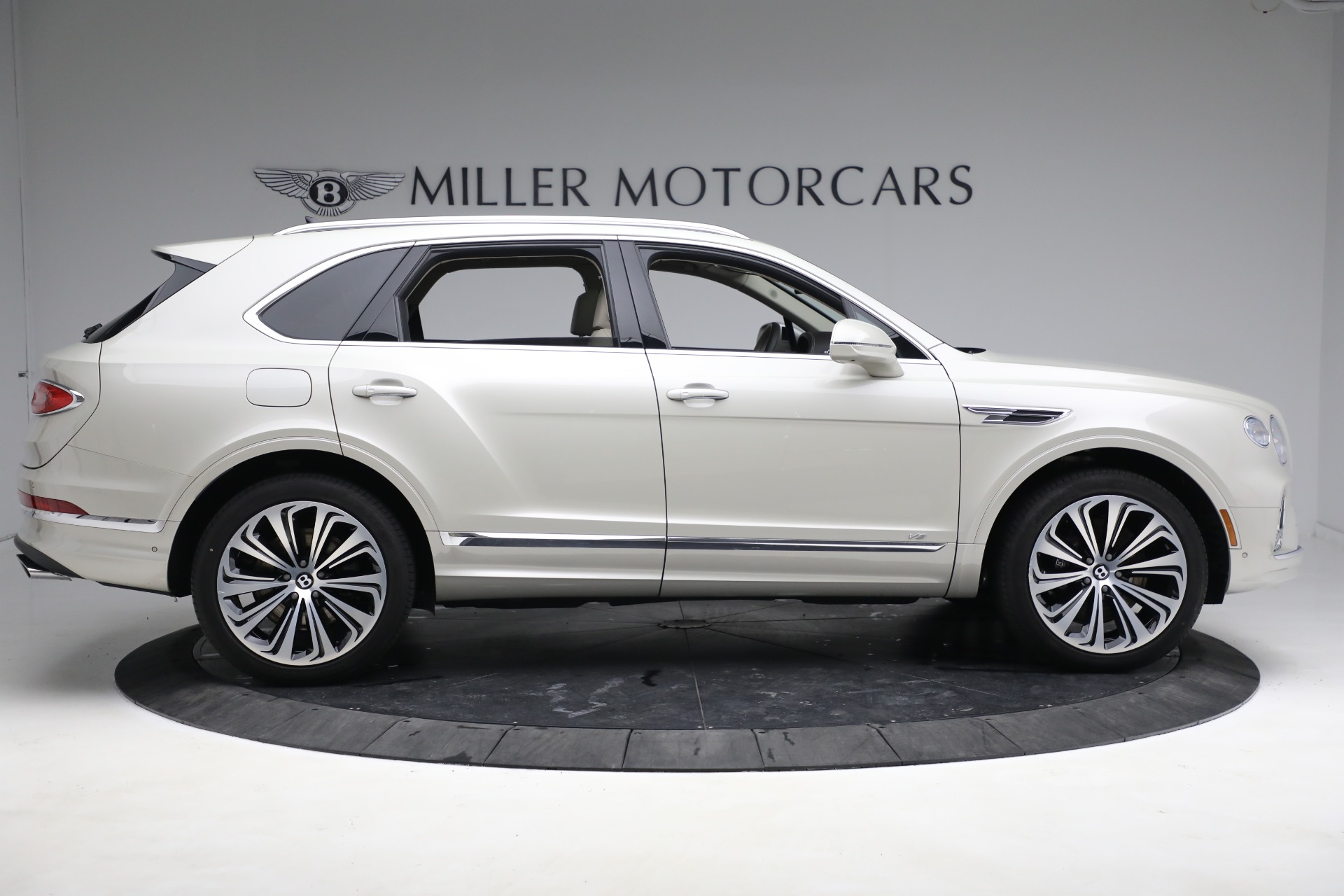 Used 2022 Bentley Bentayga V8 | St. Petersburg, FL