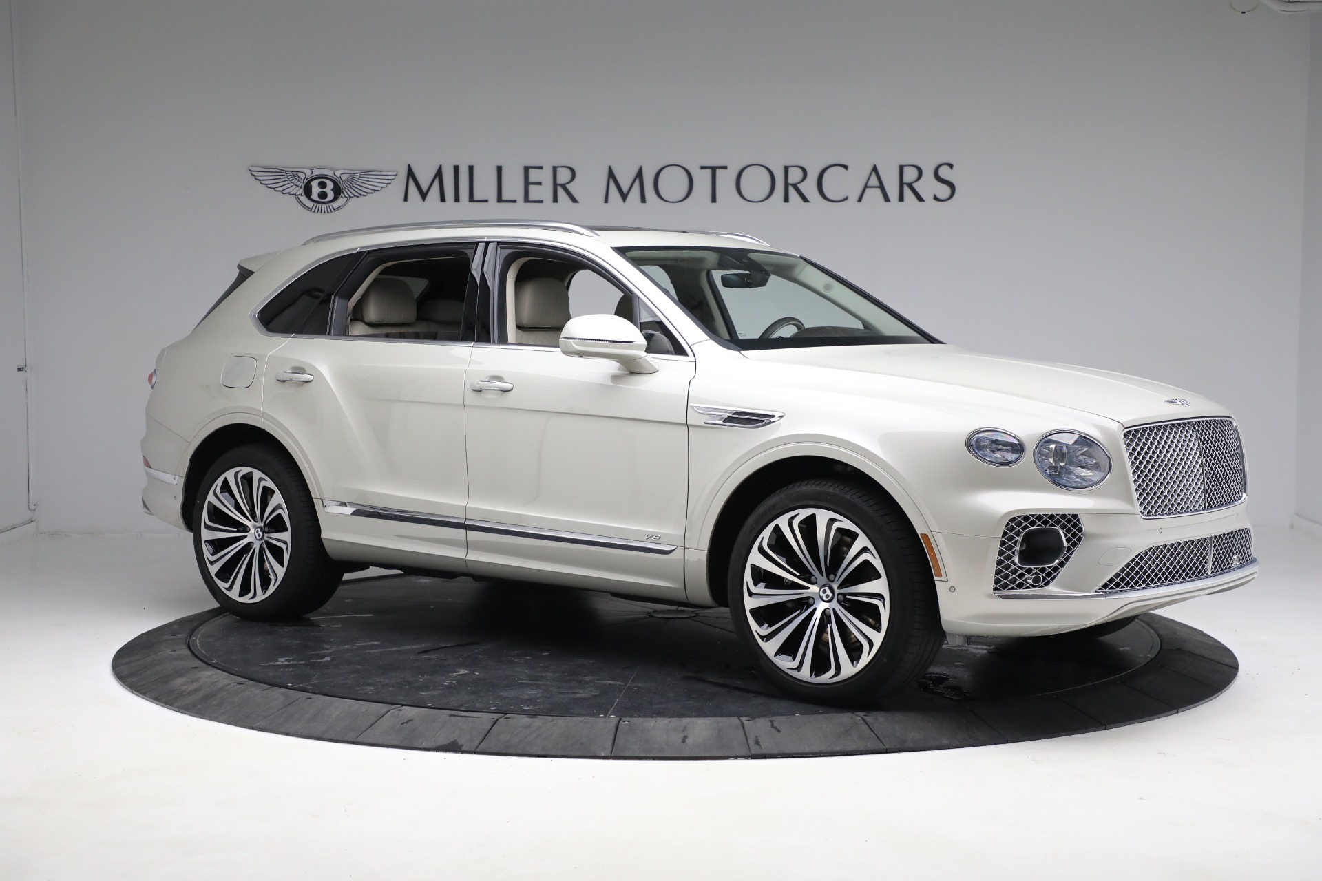 Used 2022 Bentley Bentayga V8 | St. Petersburg, FL