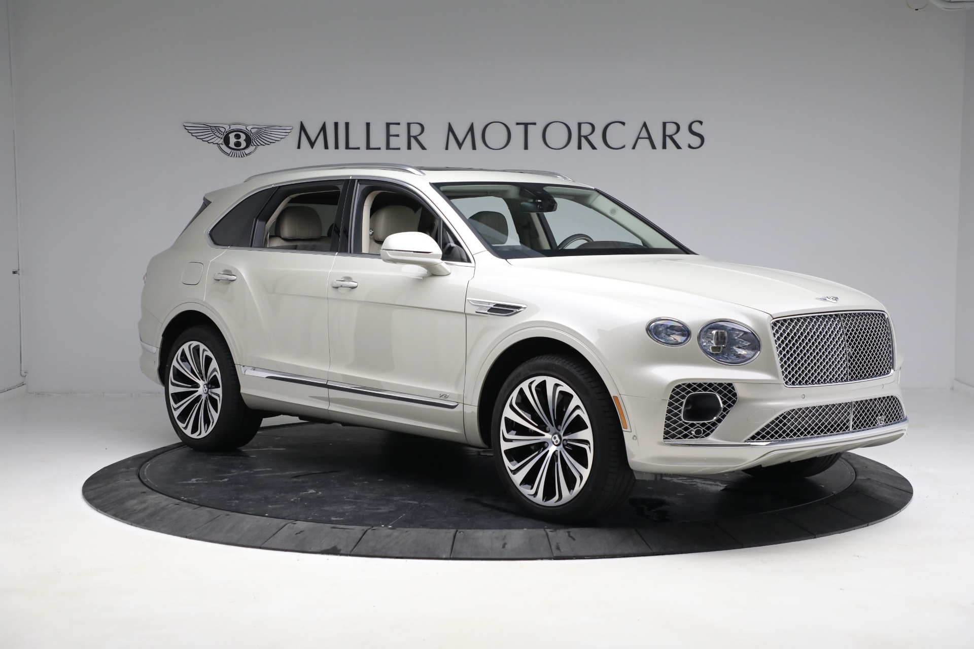 Used 2022 Bentley Bentayga V8 | St. Petersburg, FL