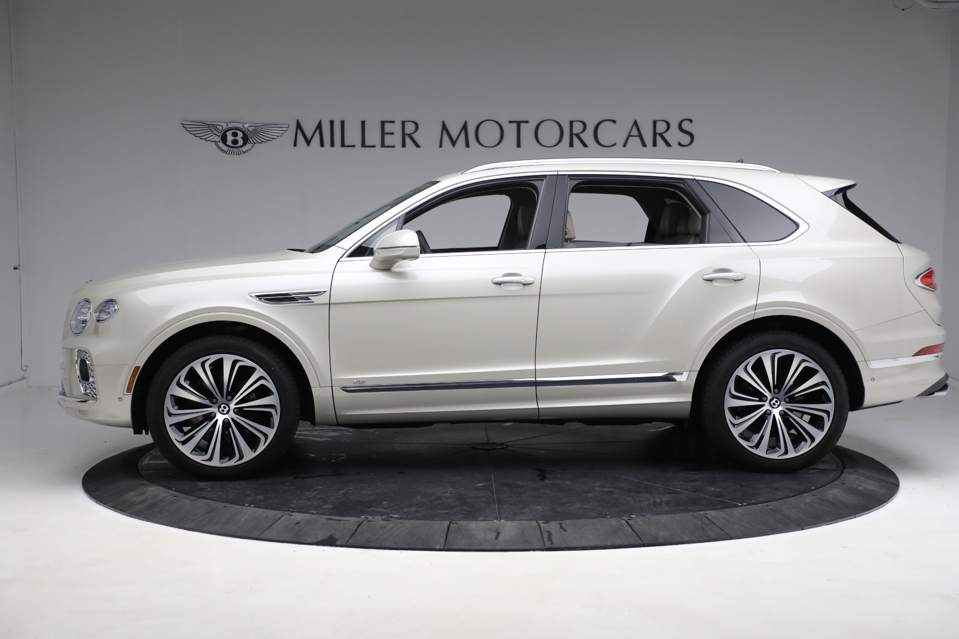 Used 2022 Bentley Bentayga V8 | St. Petersburg, FL