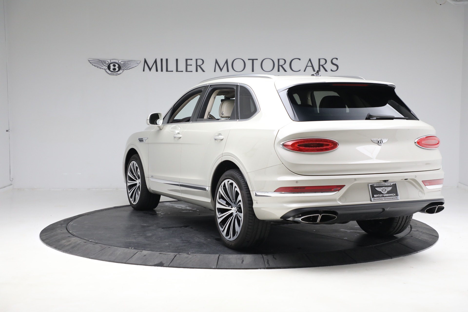 Used 2022 Bentley Bentayga V8 | St. Petersburg, FL
