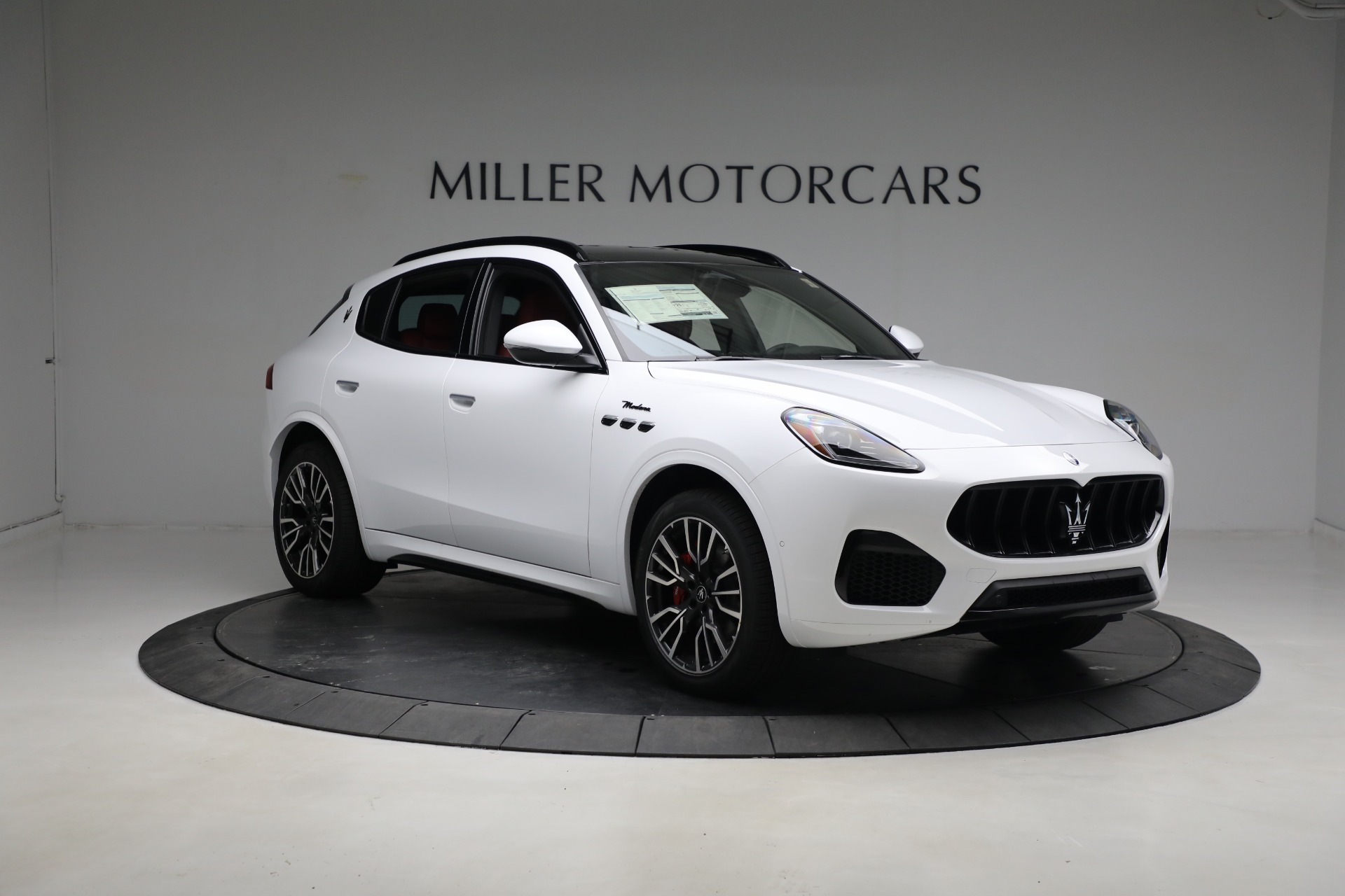 New 2023 Maserati Grecale Modena | St. Petersburg, FL