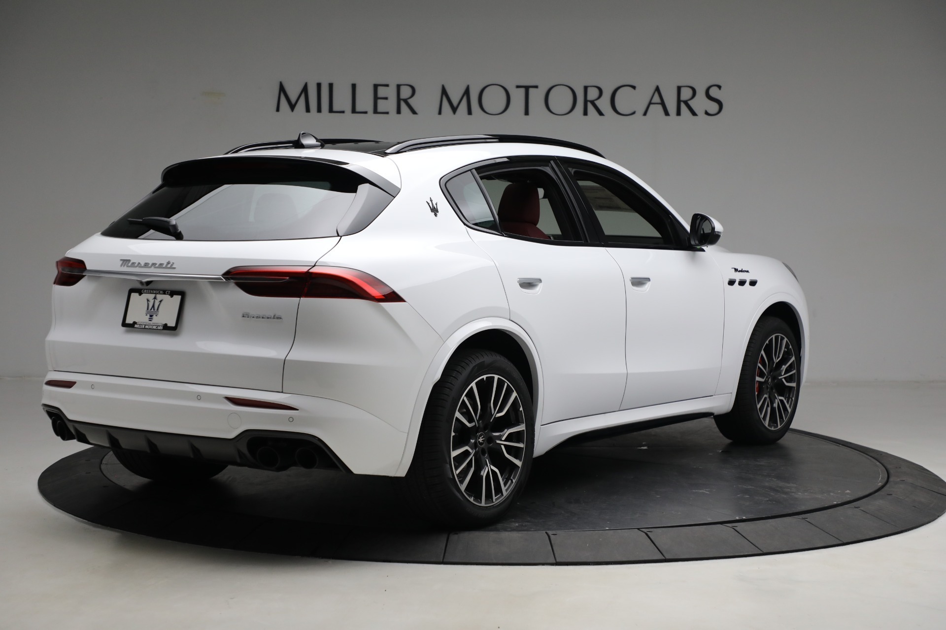 New 2023 Maserati Grecale Modena | St. Petersburg, FL