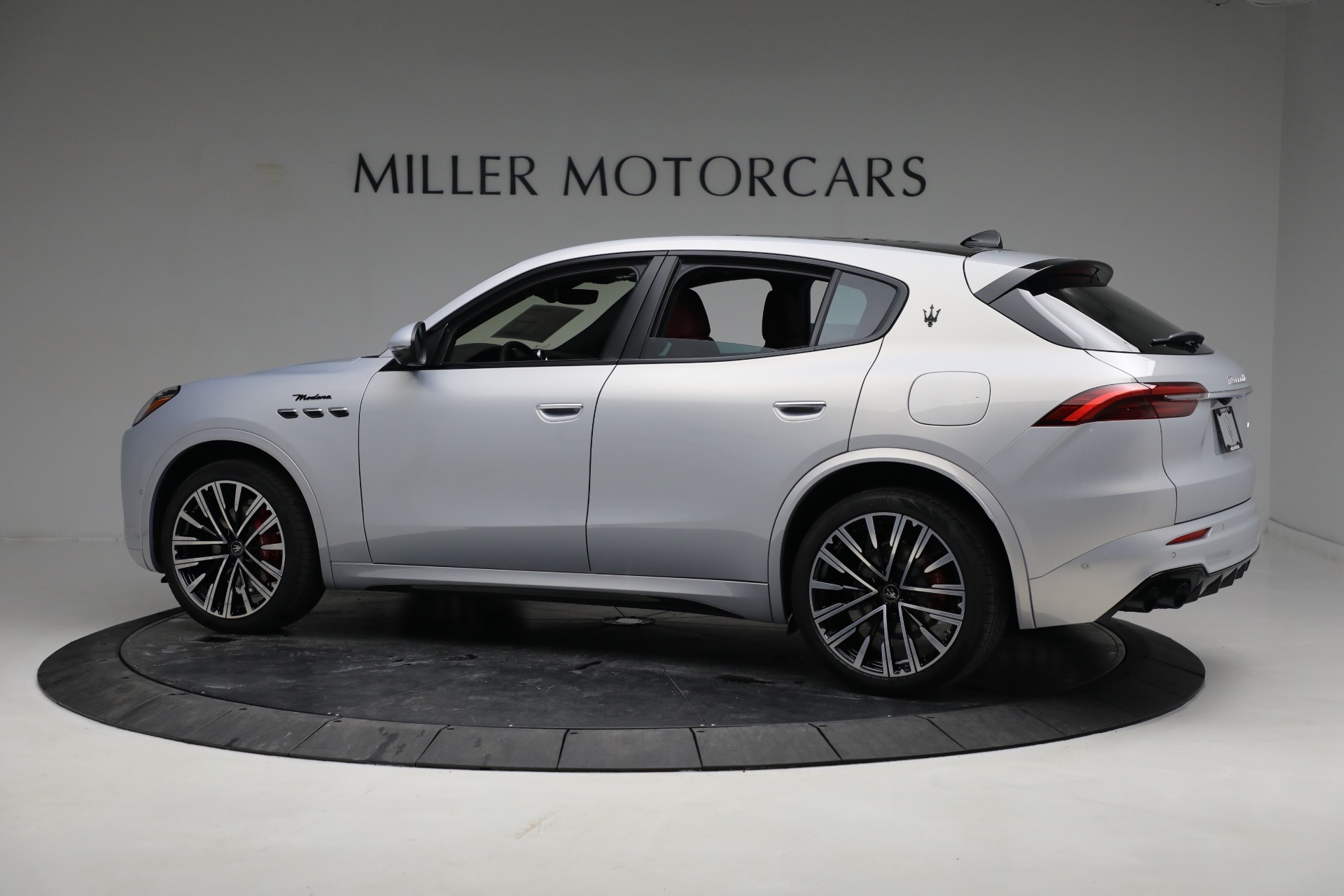 New 2023 Maserati Grecale Modena | St. Petersburg, FL