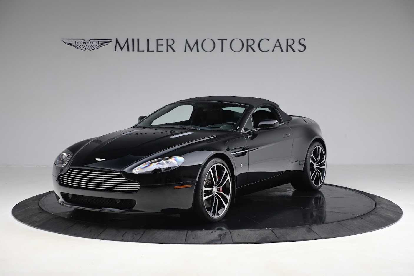 Used 2009 Aston Martin V8 Vantage Roadster | St. Petersburg, FL