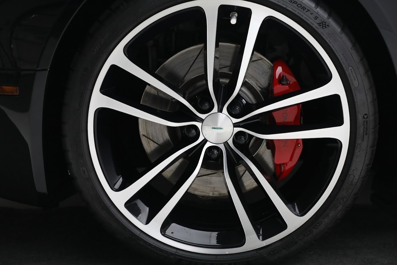 Used 2009 Aston Martin V8 Vantage Roadster | St. Petersburg, FL