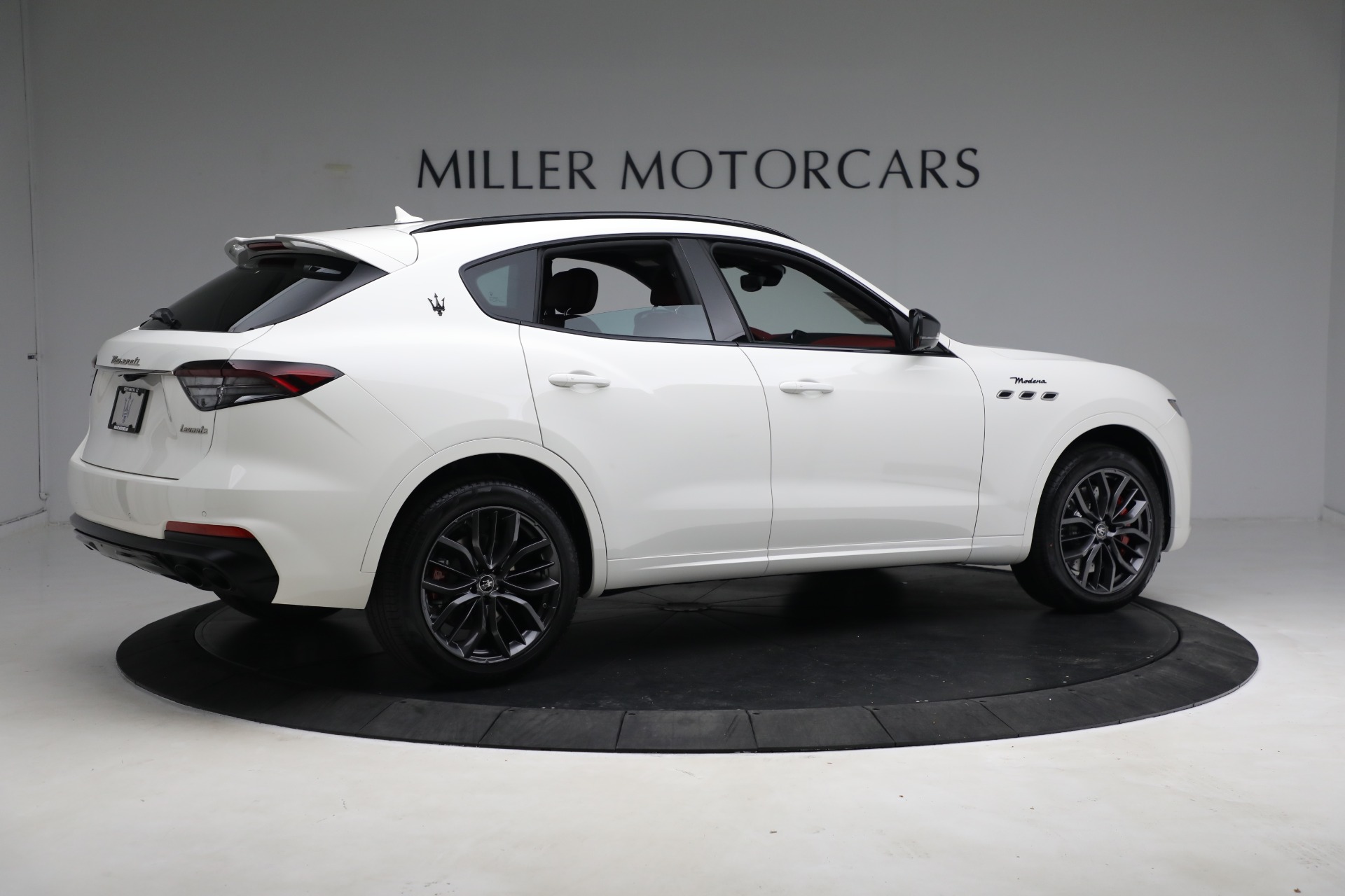 New 2023 Maserati Levante Modena | St. Petersburg, FL
