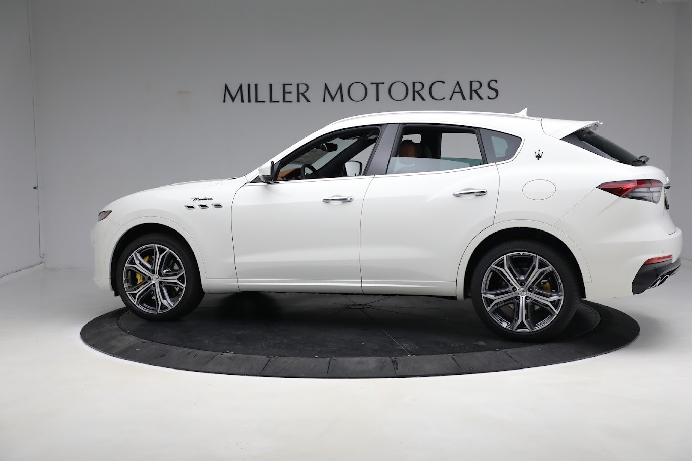 New 2023 Maserati Levante Modena | St. Petersburg, FL