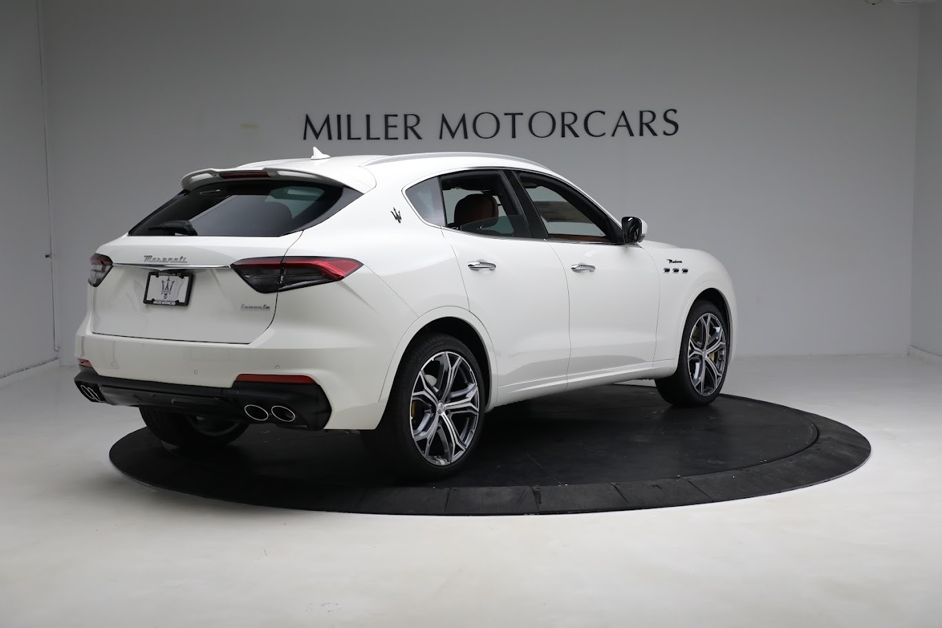 New 2023 Maserati Levante Modena | St. Petersburg, FL