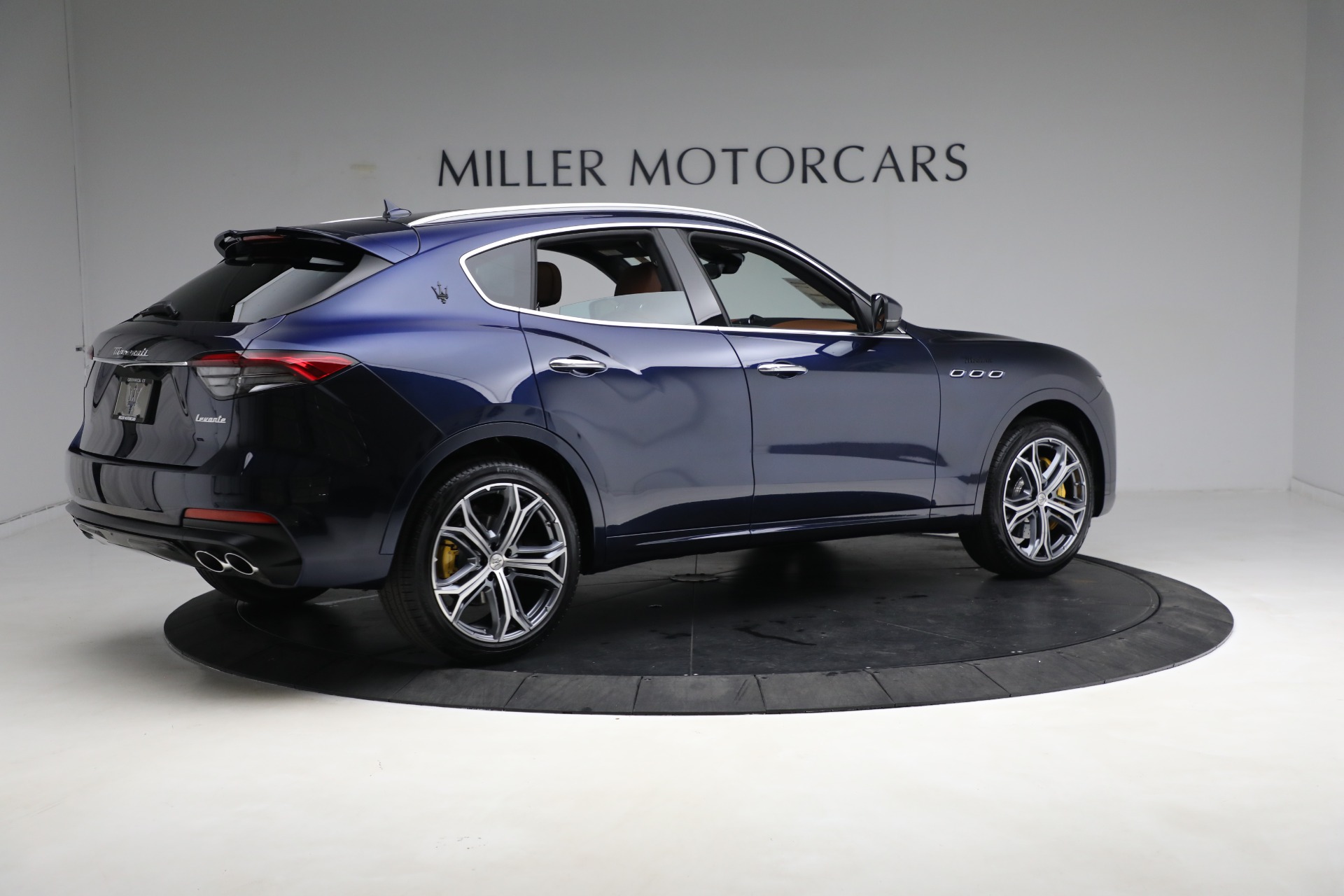 New 2023 Maserati Levante Modena | St. Petersburg, FL