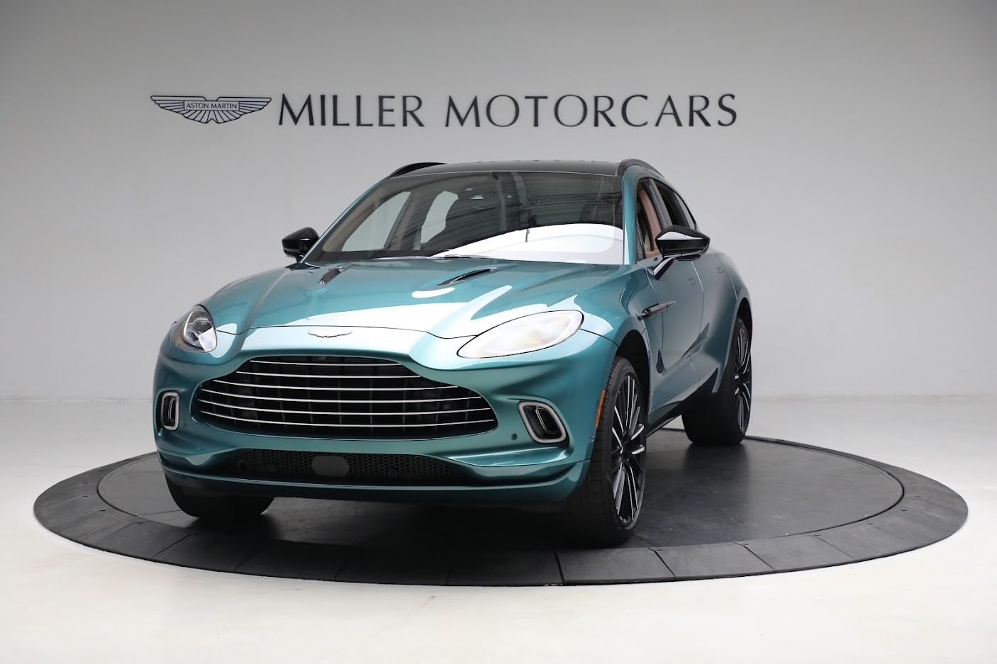 Used 2023 Aston Martin DBX | St. Petersburg, FL