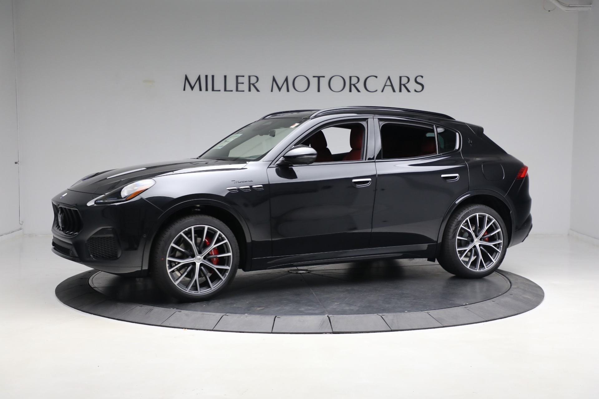 New 2023 Maserati Grecale Modena | St. Petersburg, FL