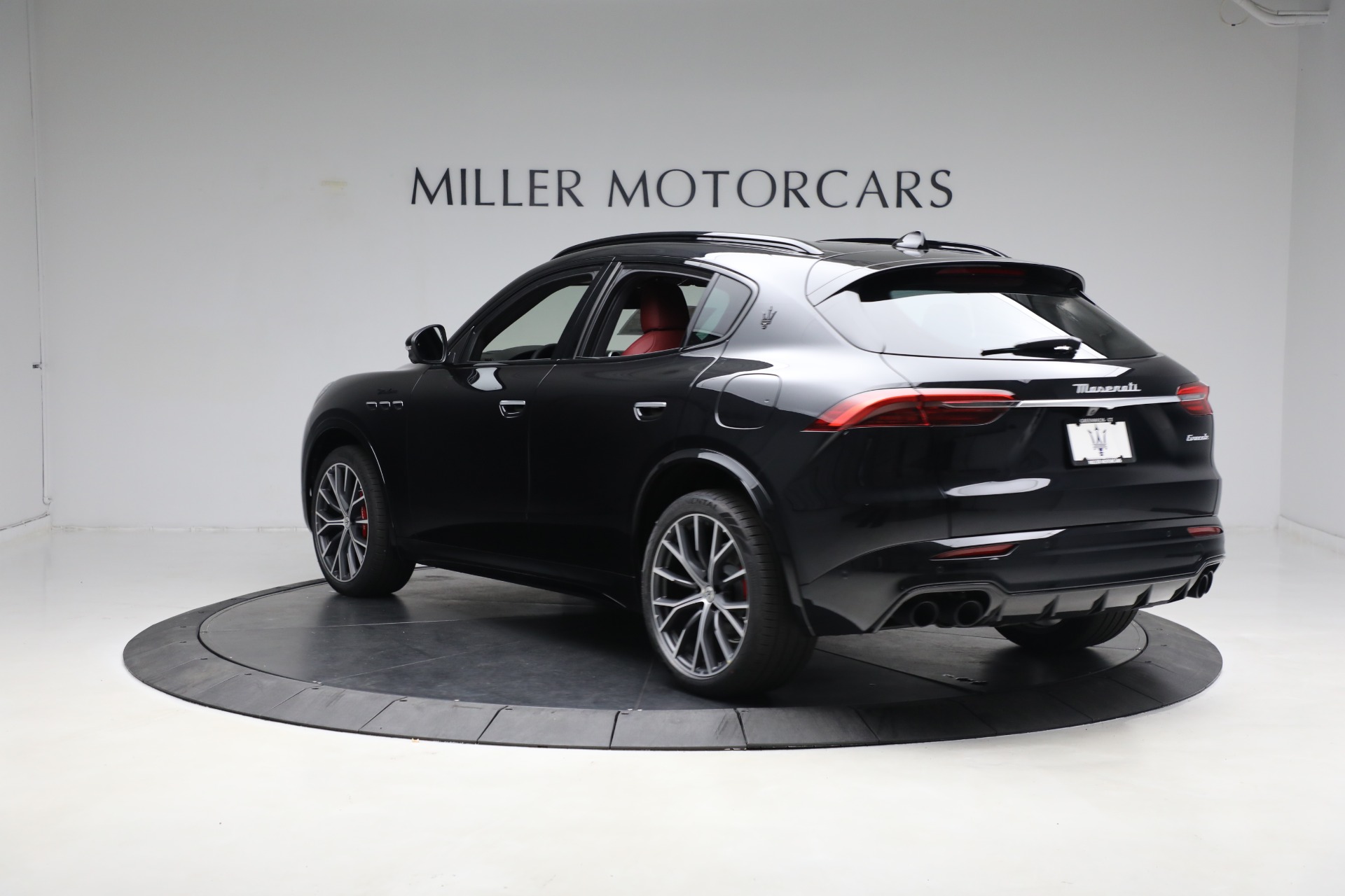 New 2023 Maserati Grecale Modena | St. Petersburg, FL