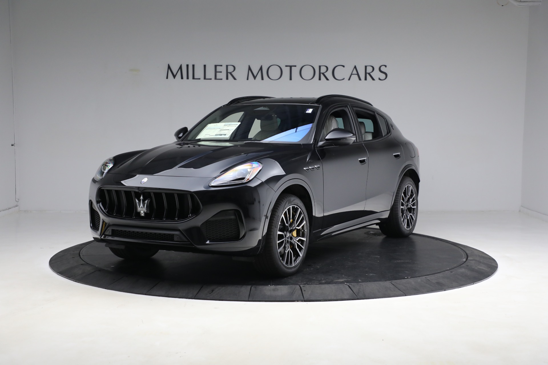 New 2023 Maserati Grecale Modena | St. Petersburg, FL