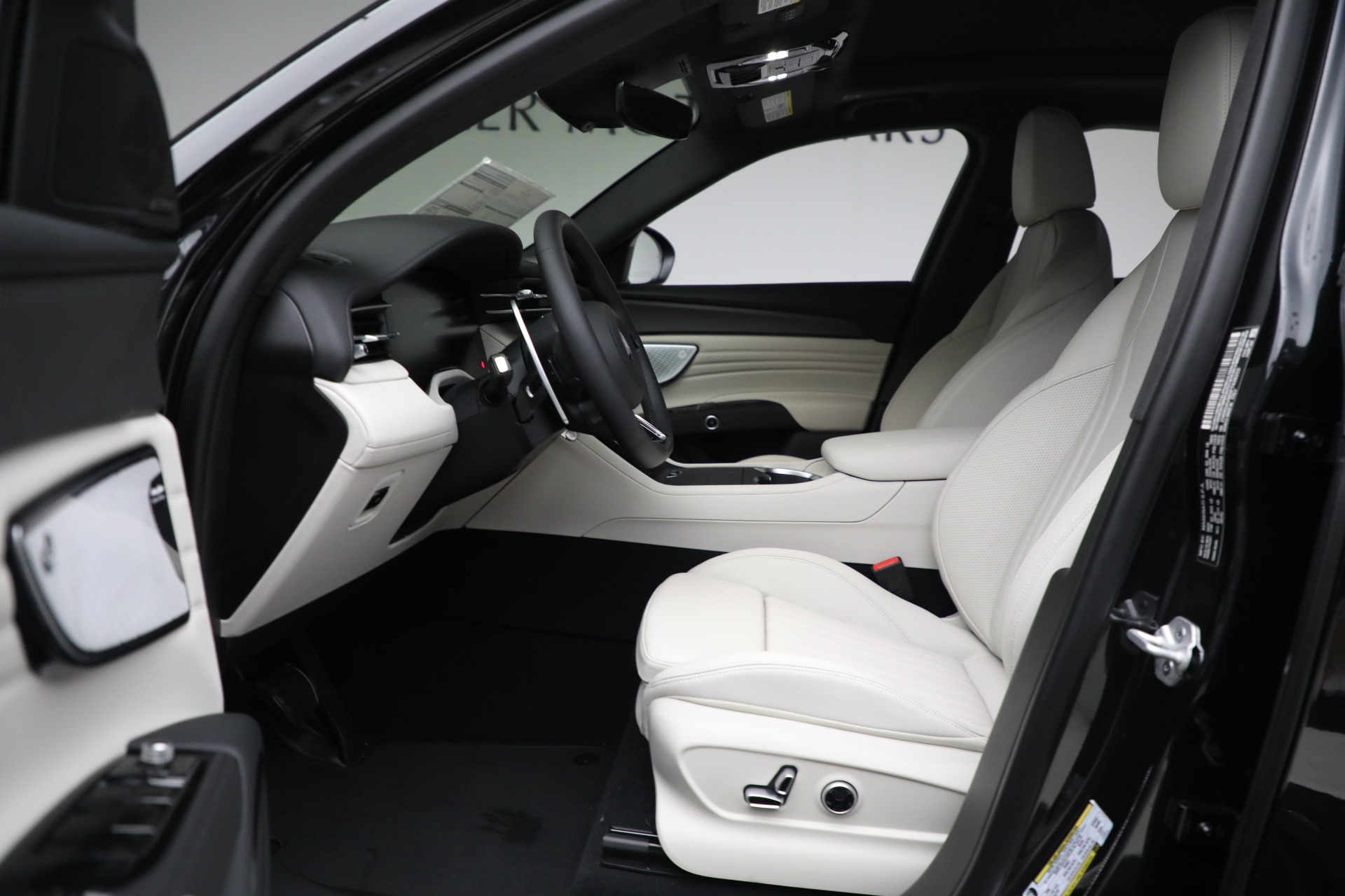 New 2023 Maserati Grecale Modena | St. Petersburg, FL