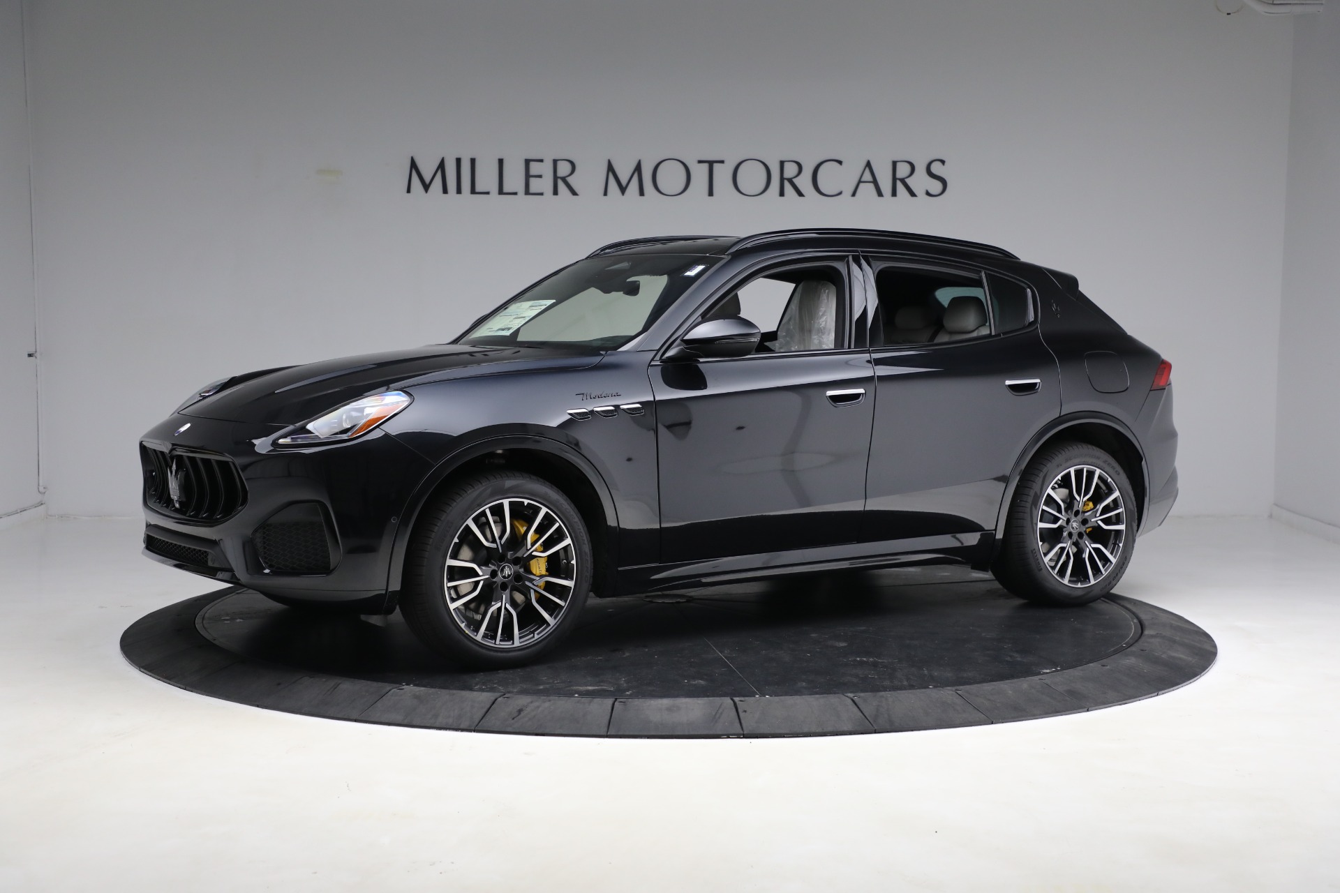 New 2023 Maserati Grecale Modena | St. Petersburg, FL
