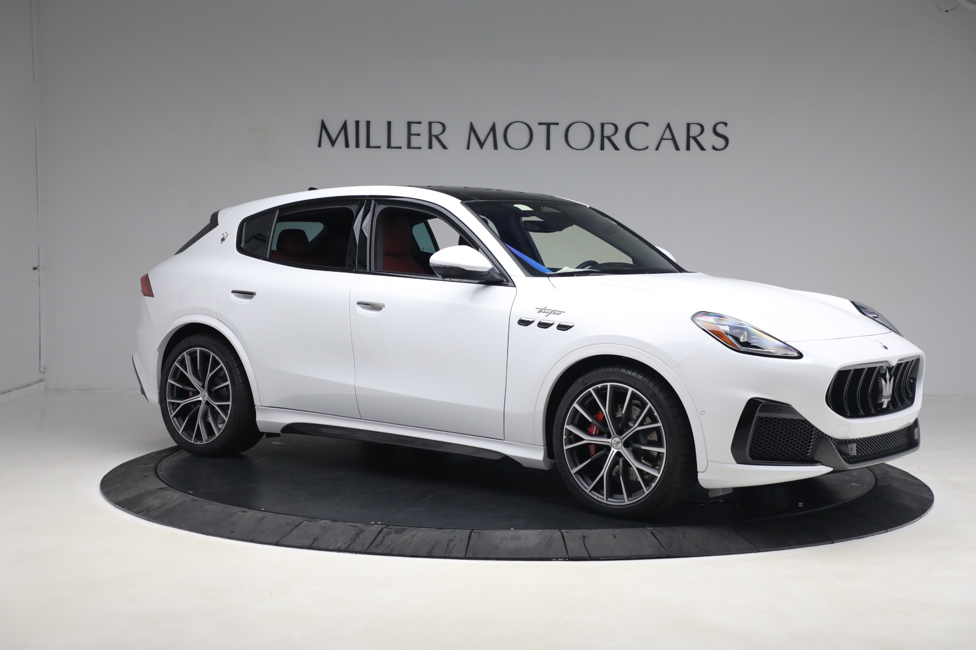 New 2023 Maserati Grecale Trofeo | St. Petersburg, FL