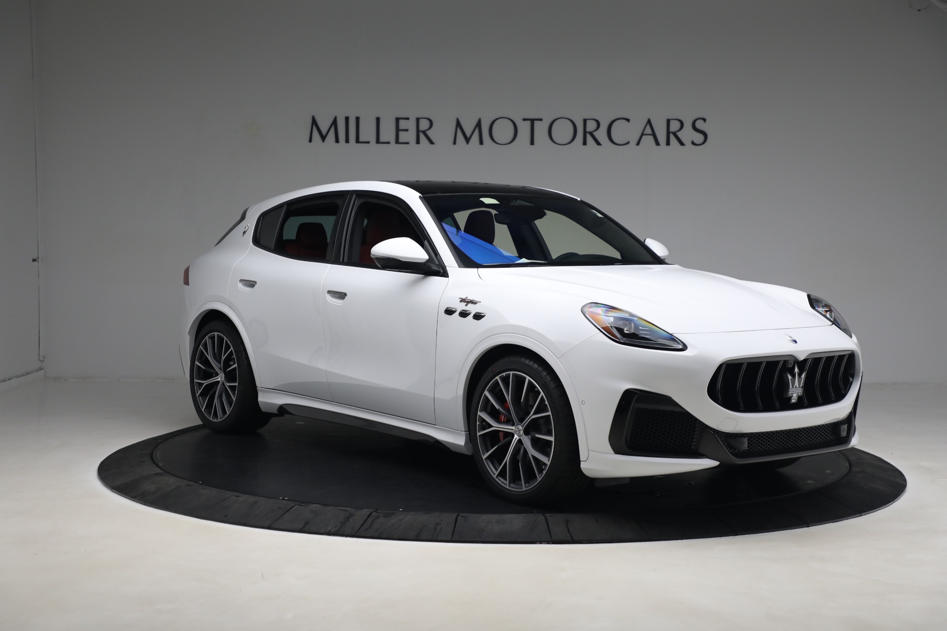New 2023 Maserati Grecale Trofeo | St. Petersburg, FL