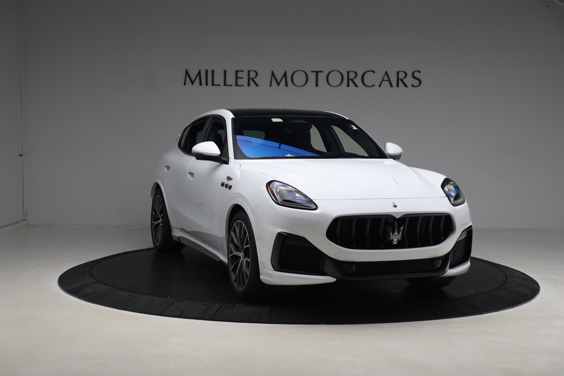 New 2023 Maserati Grecale Trofeo | St. Petersburg, FL