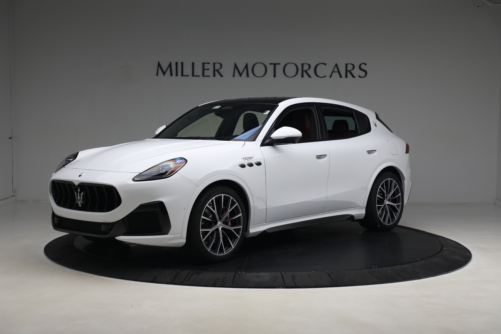 New 2023 Maserati Grecale Trofeo | St. Petersburg, FL