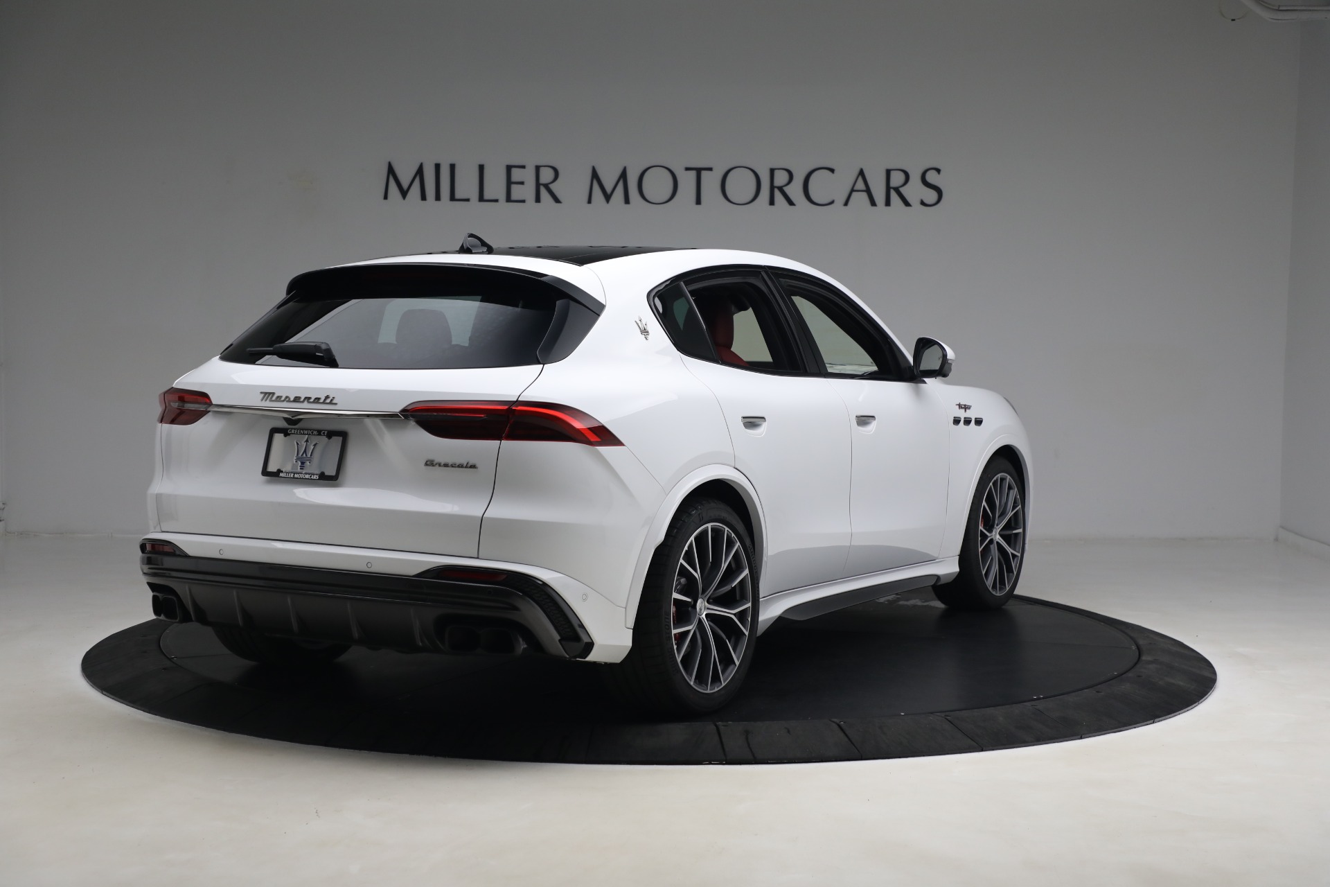 New 2023 Maserati Grecale Trofeo | St. Petersburg, FL