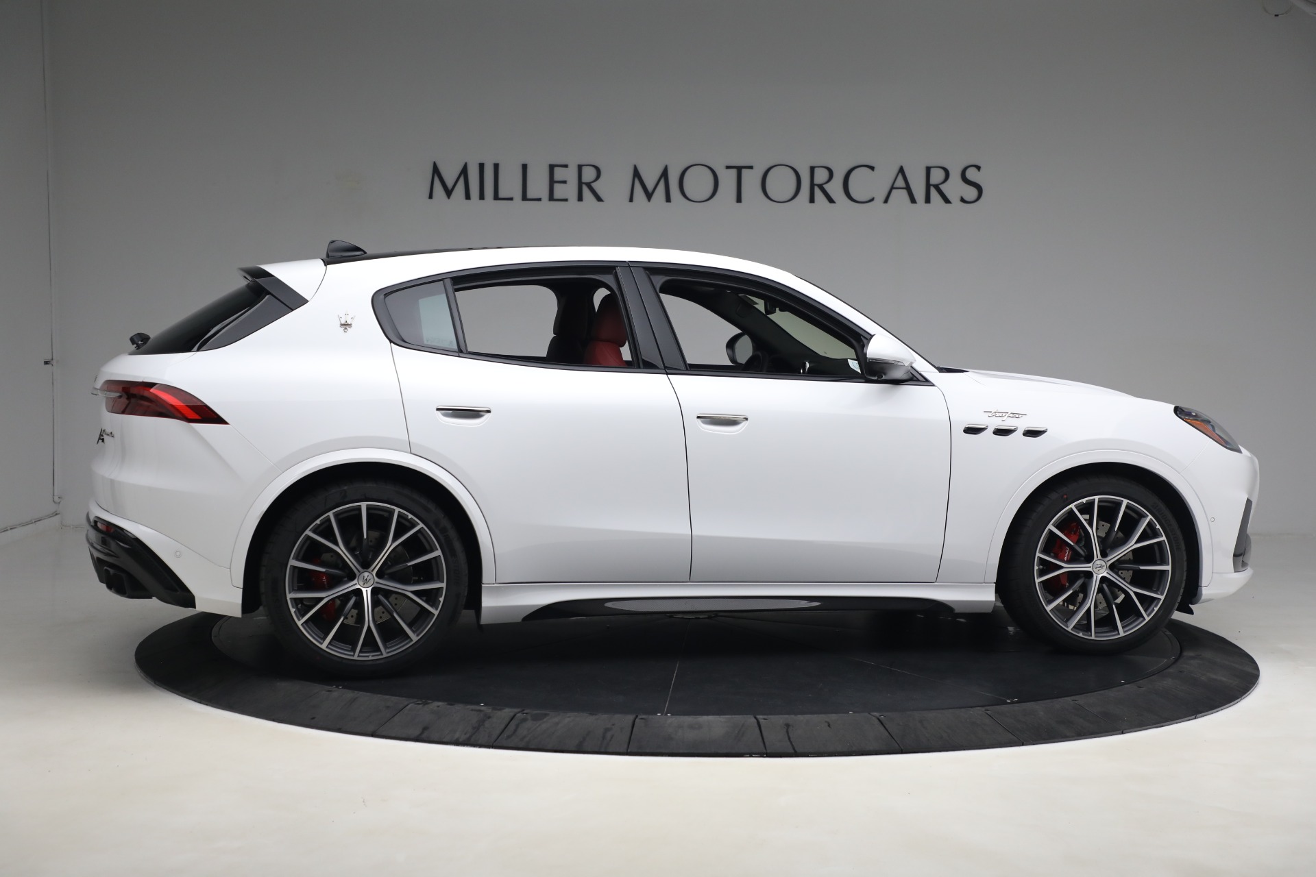 New 2023 Maserati Grecale Trofeo | St. Petersburg, FL