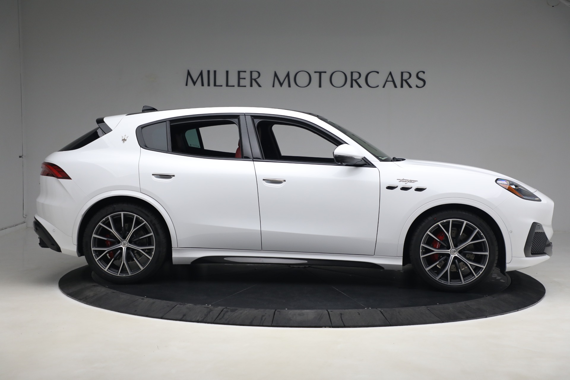 New 2023 Maserati Grecale Trofeo | St. Petersburg, FL