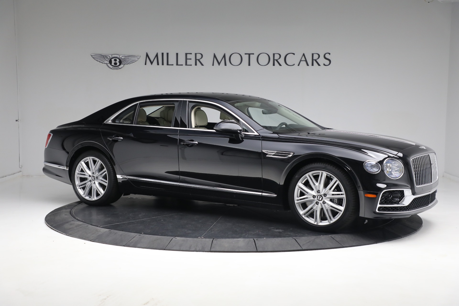 New 2023 Bentley Flying Spur V8 | St. Petersburg, FL