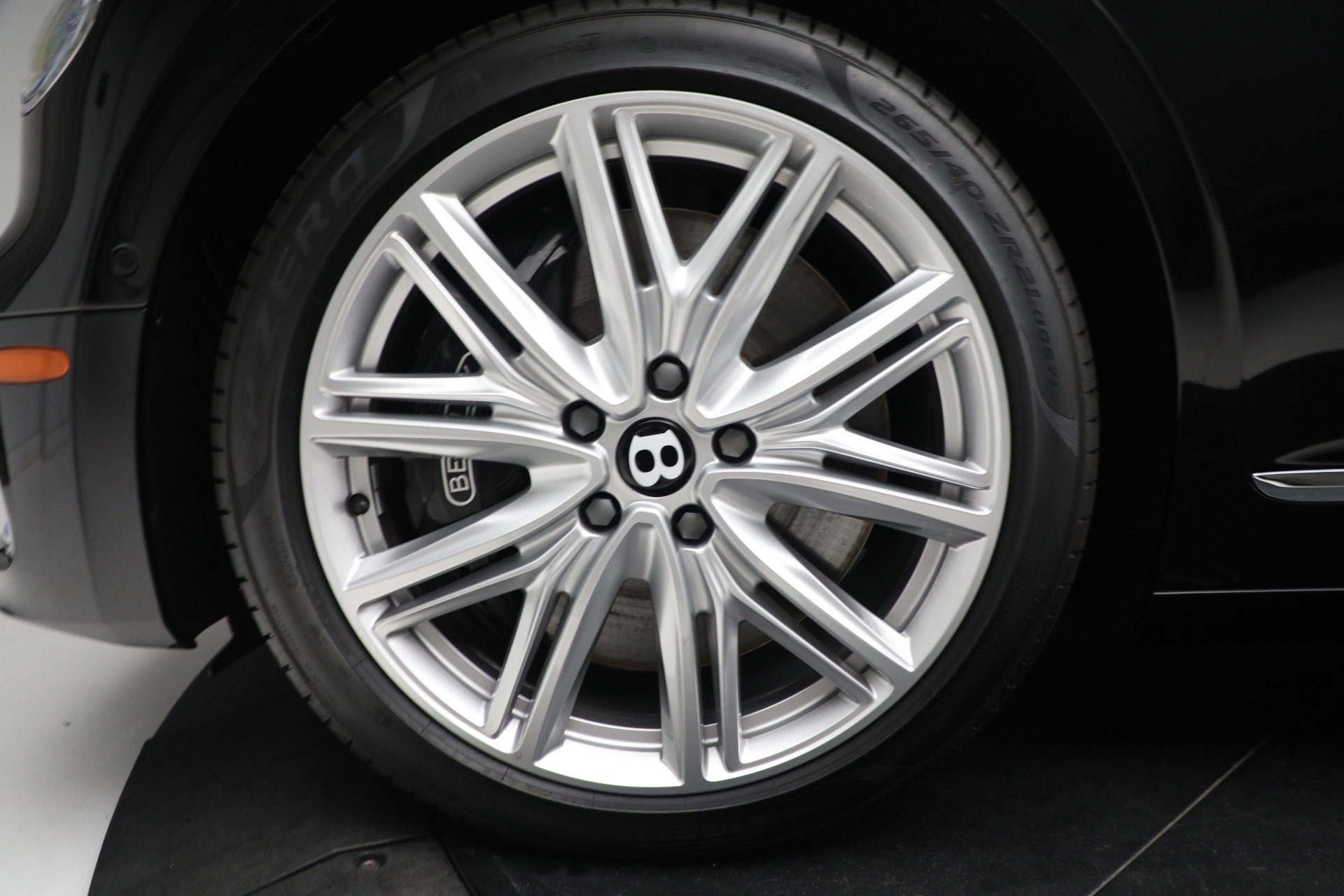 New 2023 Bentley Flying Spur V8 | St. Petersburg, FL