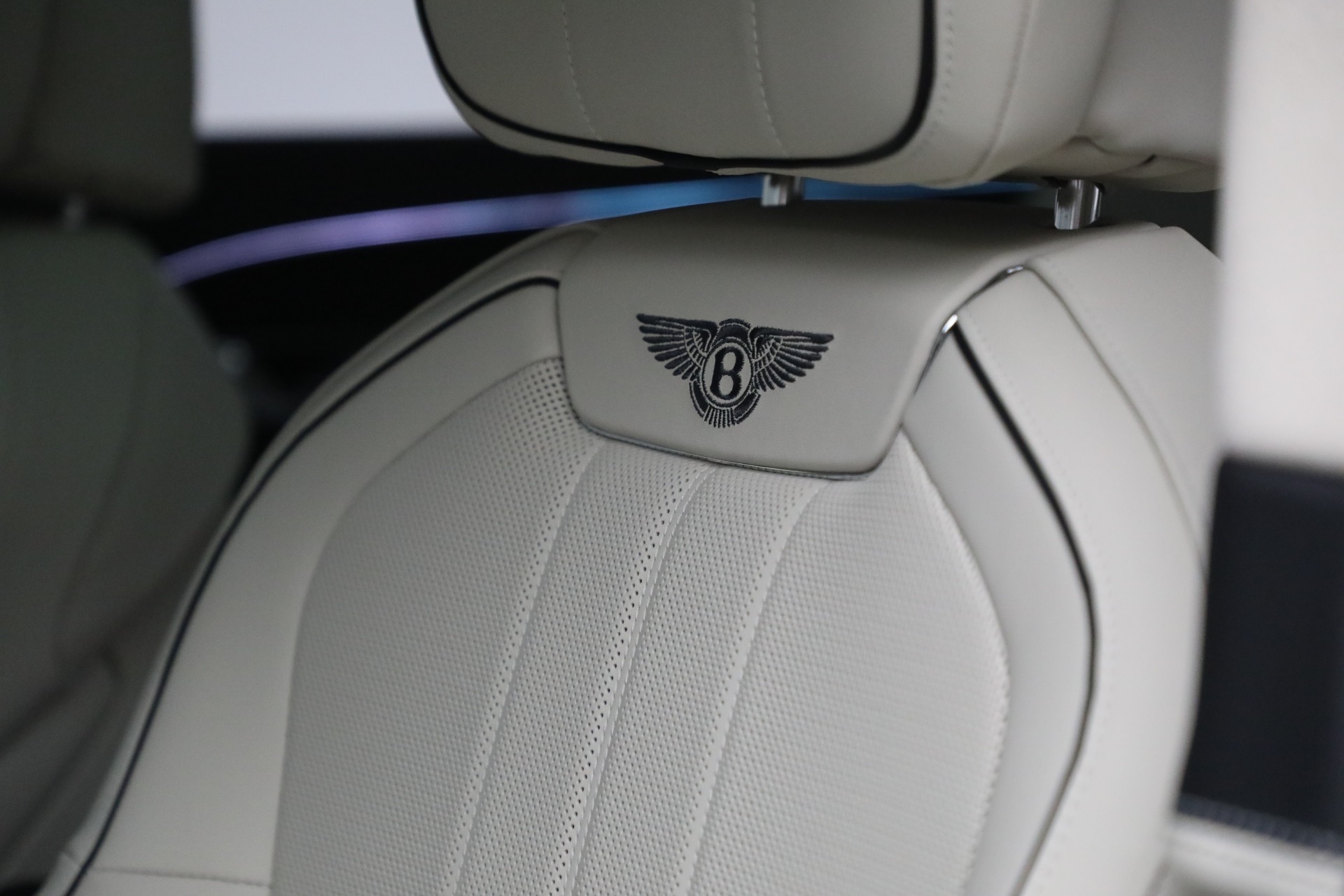 New 2023 Bentley Flying Spur V8 | St. Petersburg, FL