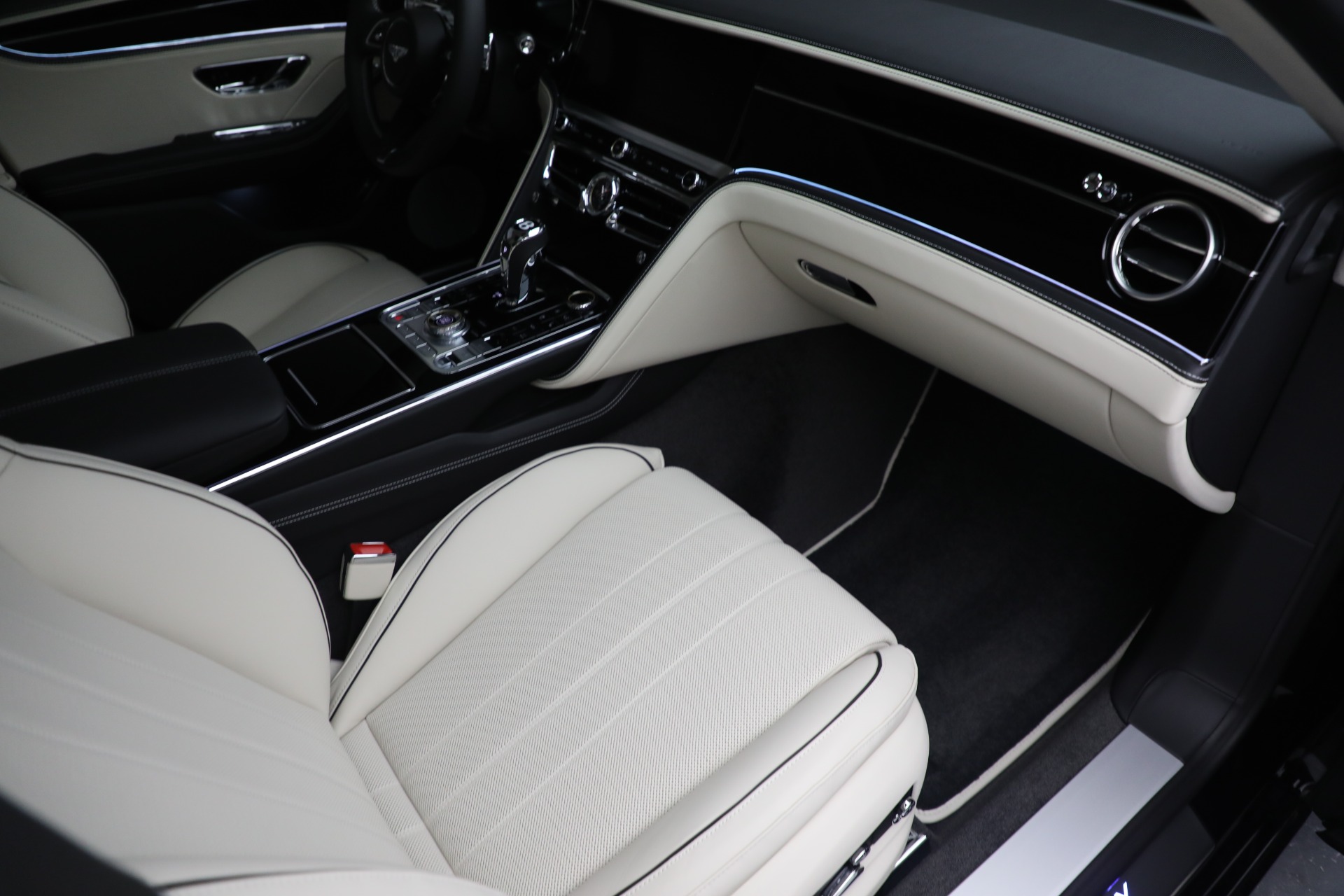 New 2023 Bentley Flying Spur V8 | St. Petersburg, FL