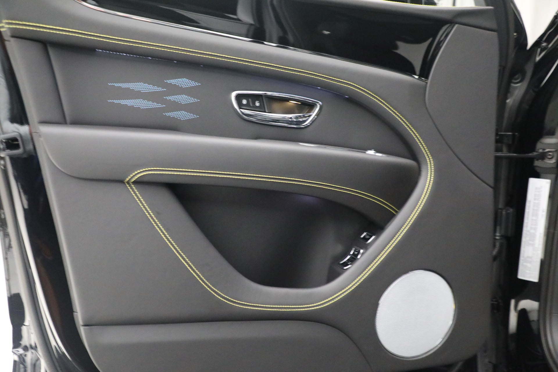 New 2023 Bentley Bentayga EWB V8 | St. Petersburg, FL
