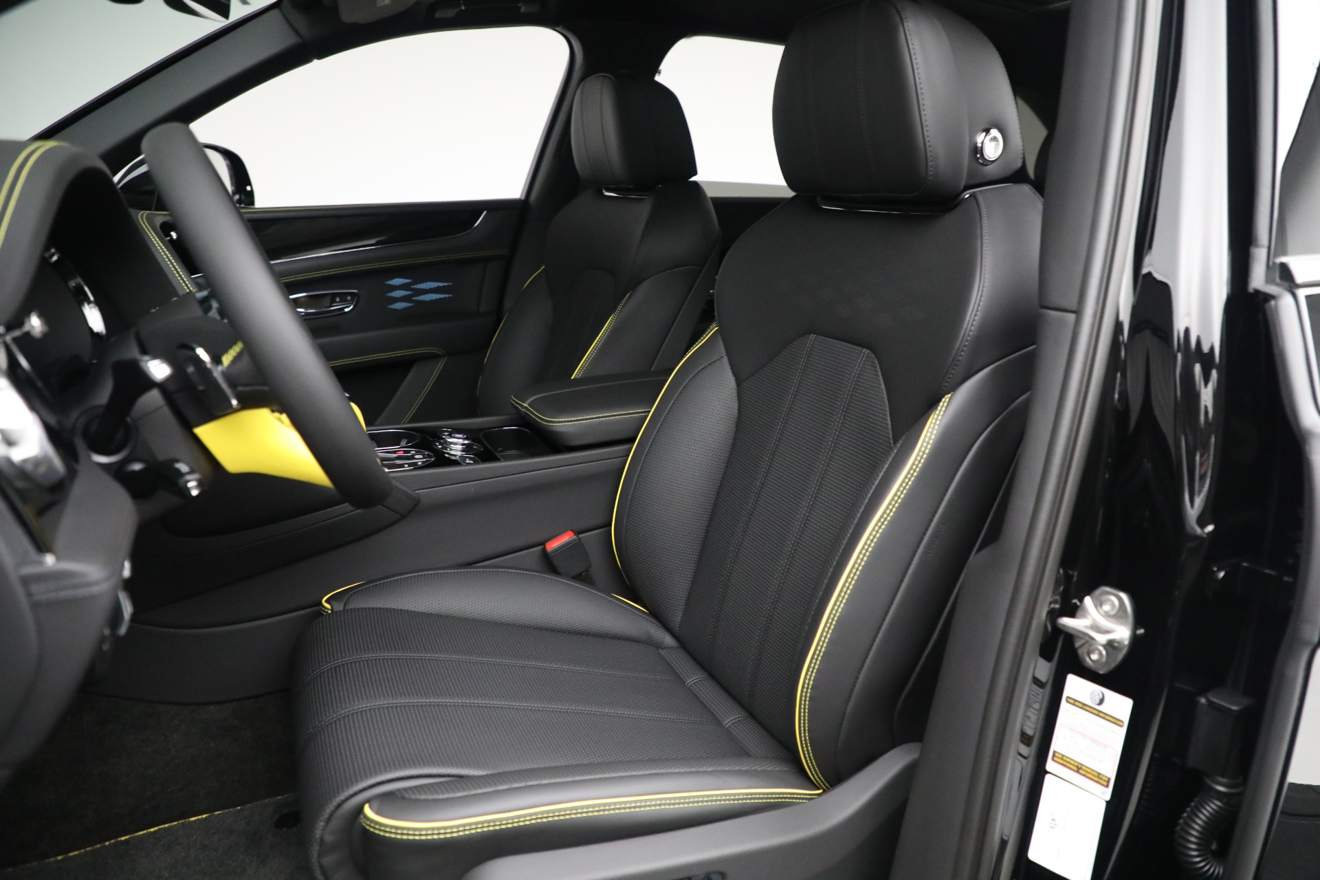 New 2023 Bentley Bentayga EWB V8 | St. Petersburg, FL