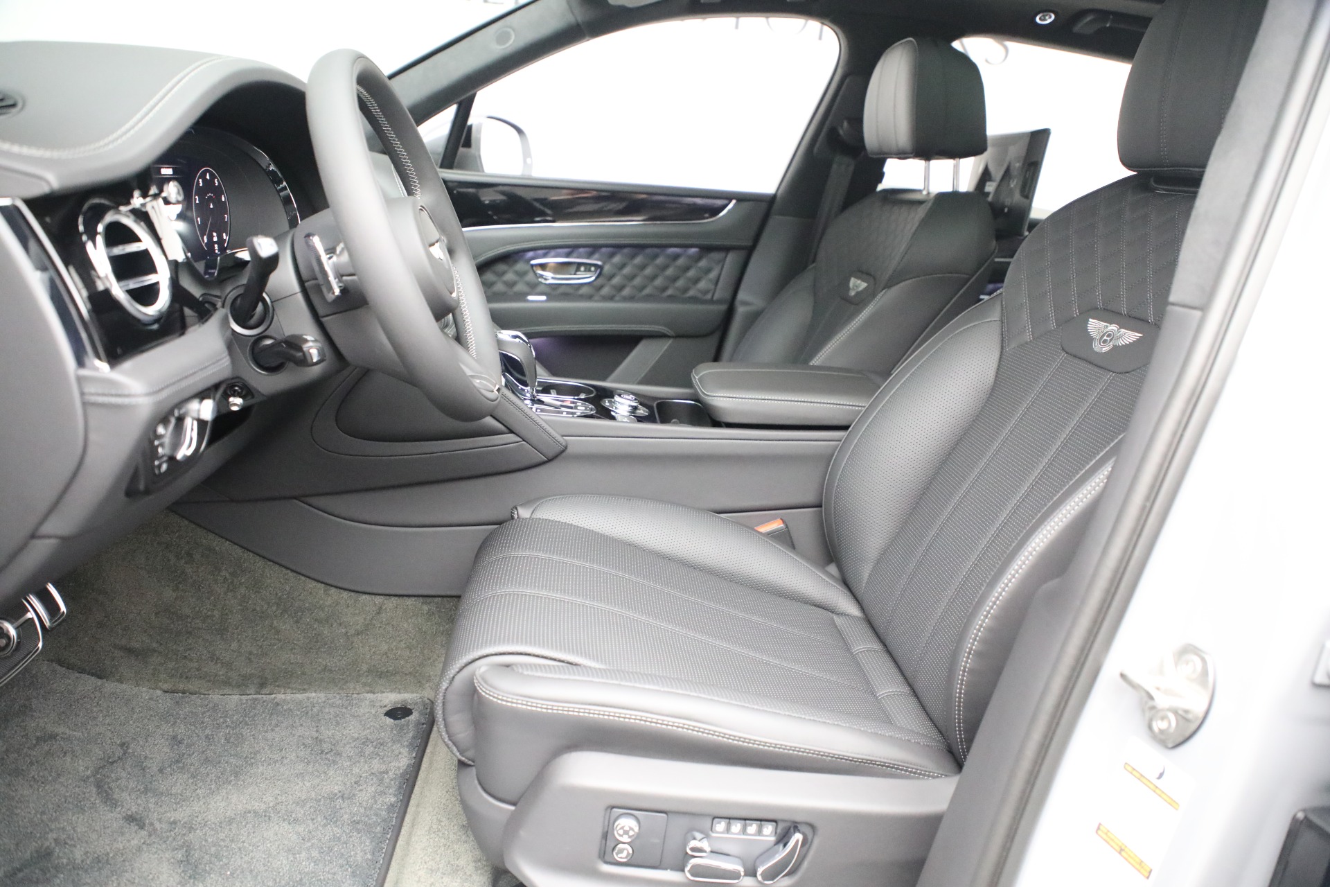 New 2023 Bentley Bentayga Azure V8 | St. Petersburg, FL