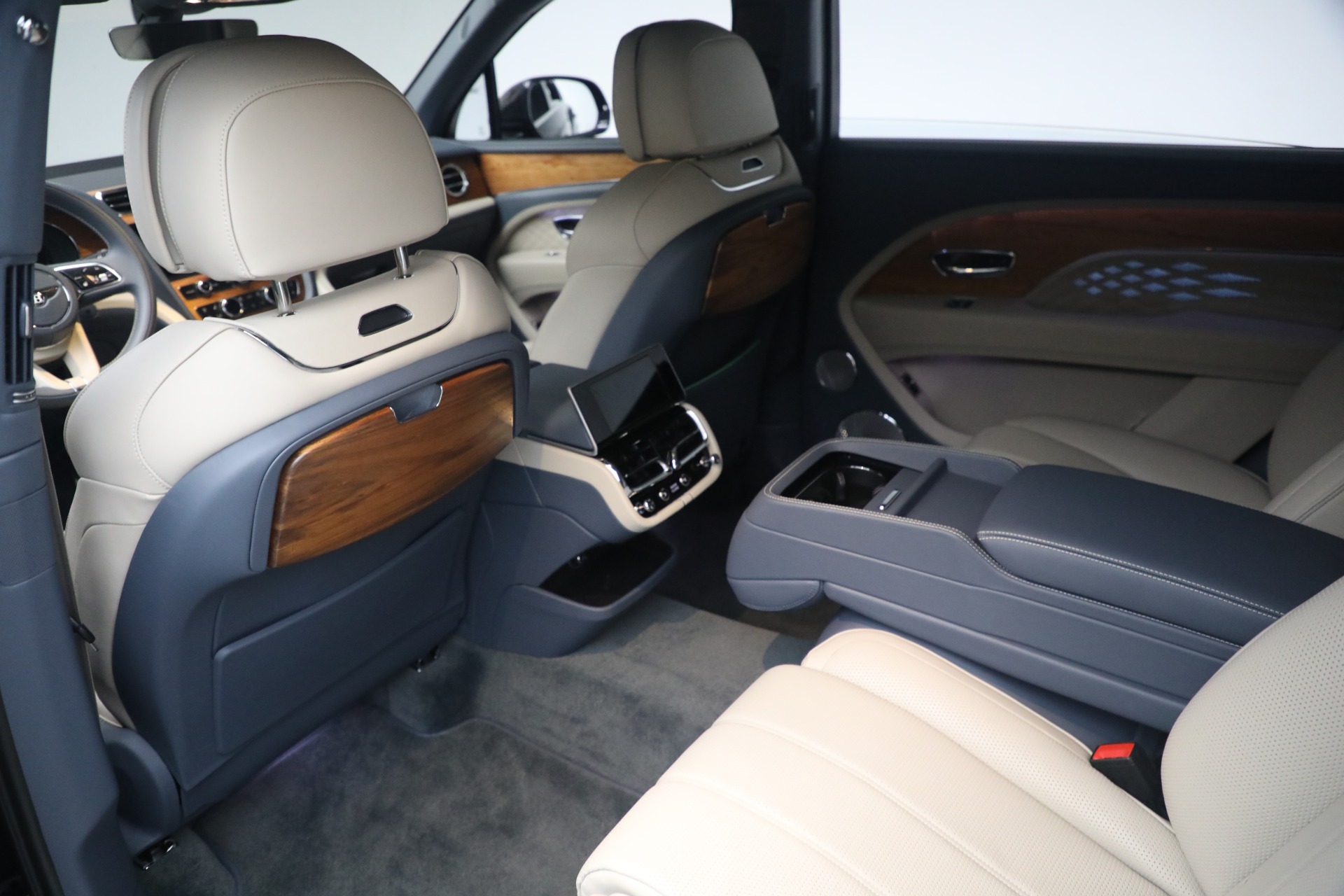 Used 2023 Bentley Bentayga EWB Azure V8 | St. Petersburg, FL