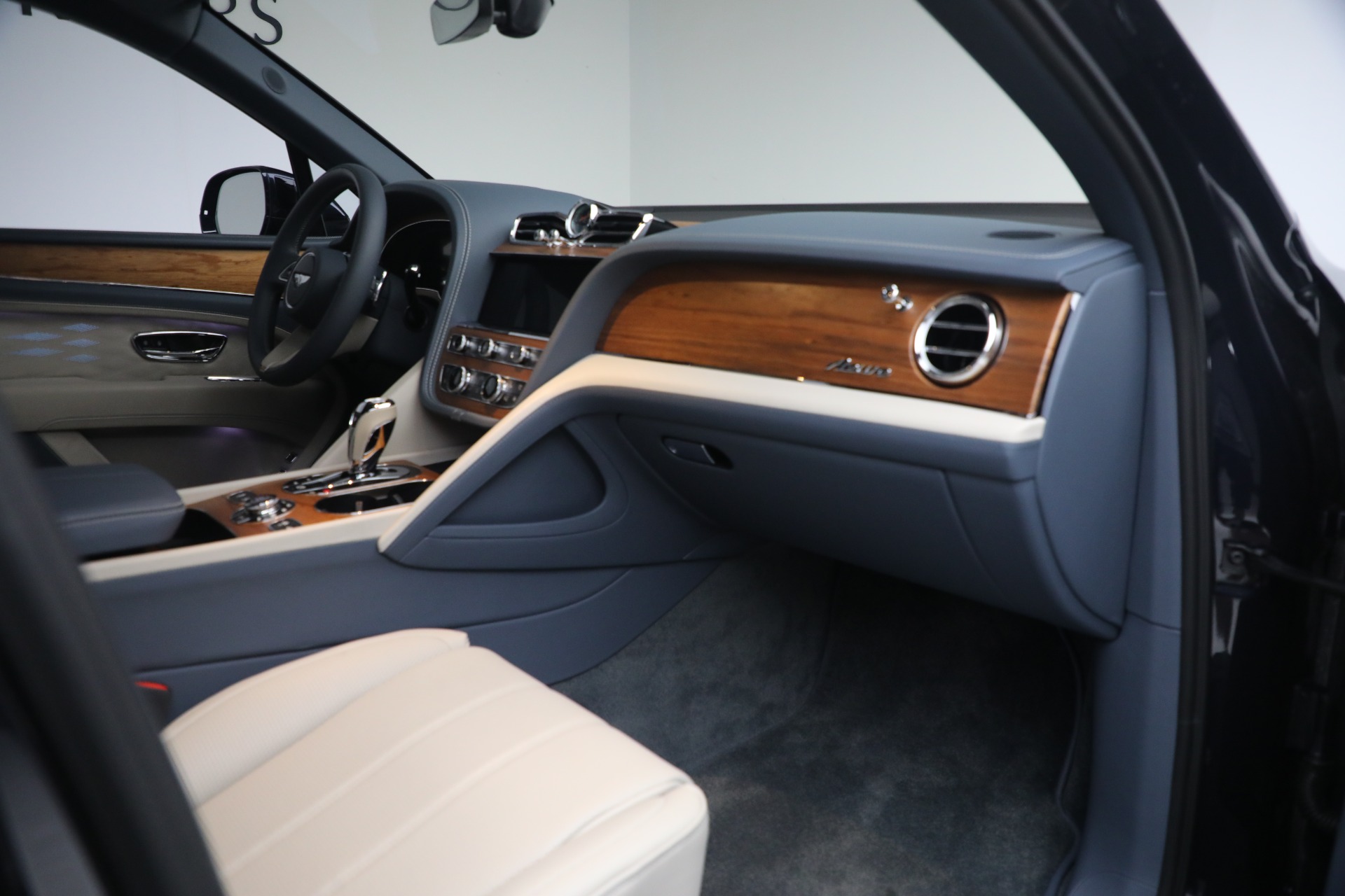 Used 2023 Bentley Bentayga EWB Azure V8 | St. Petersburg, FL