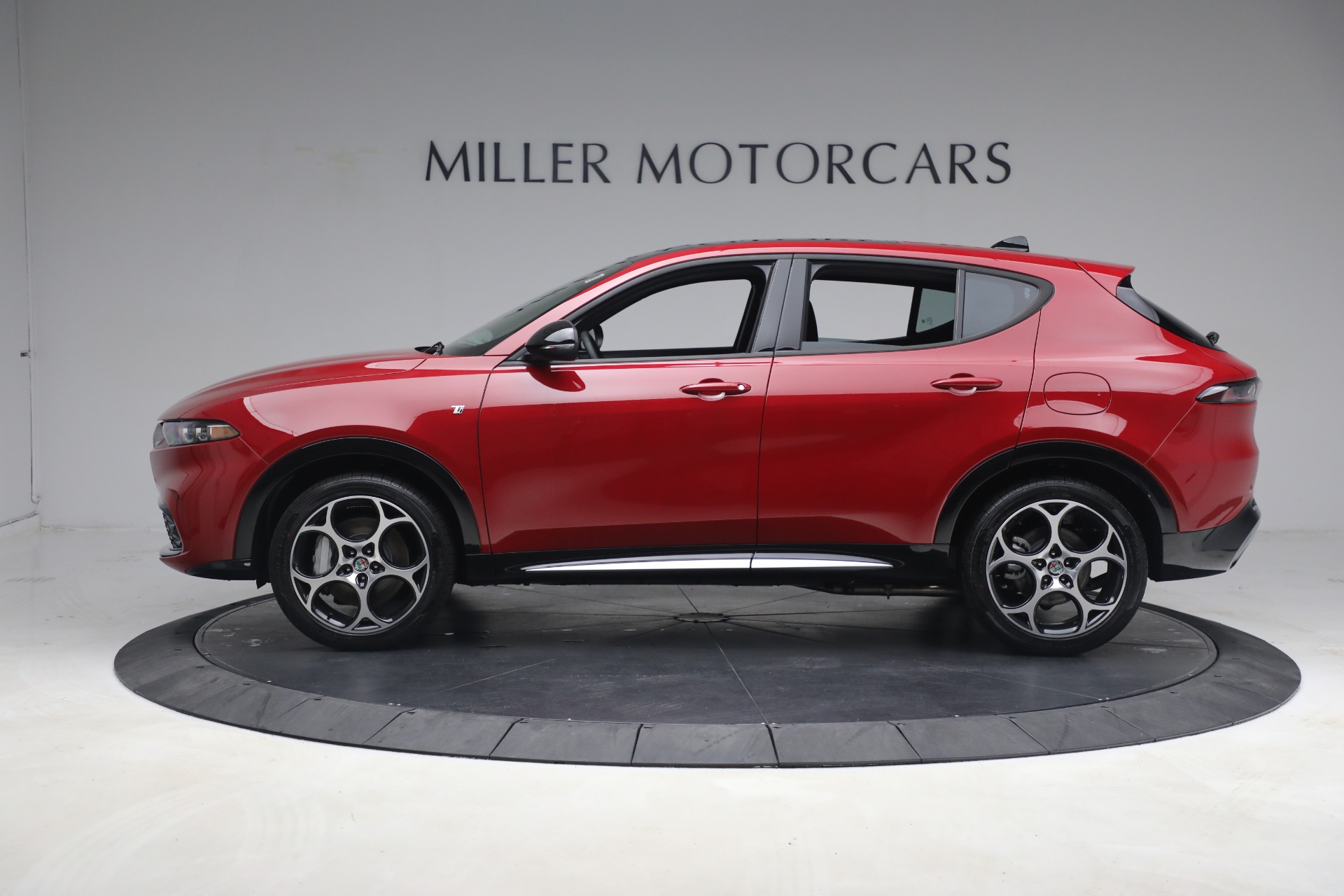 New 2024 Alfa Romeo Tonale Ti | St. Petersburg, FL
