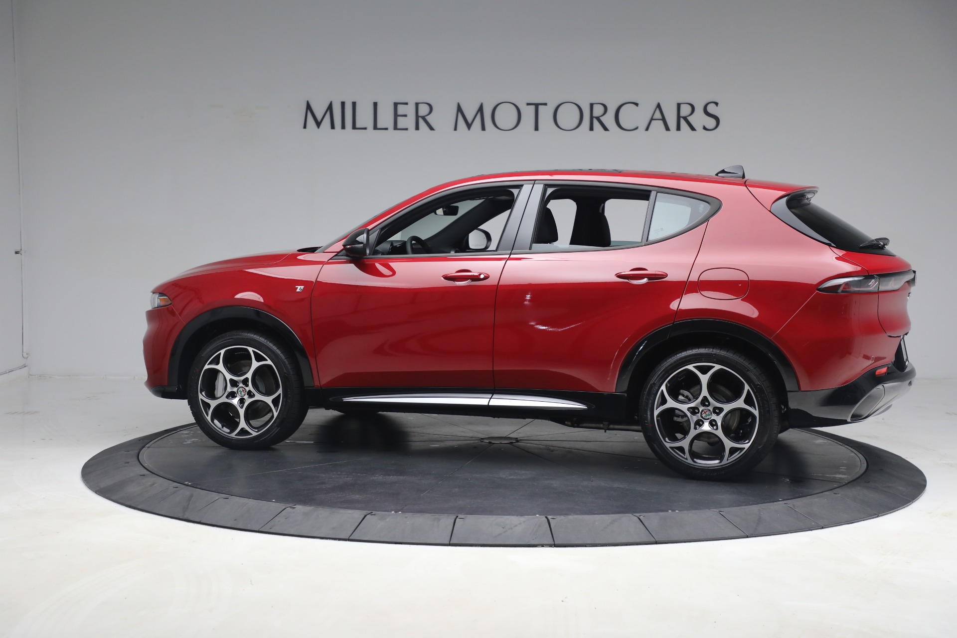 New 2024 Alfa Romeo Tonale Ti | St. Petersburg, FL